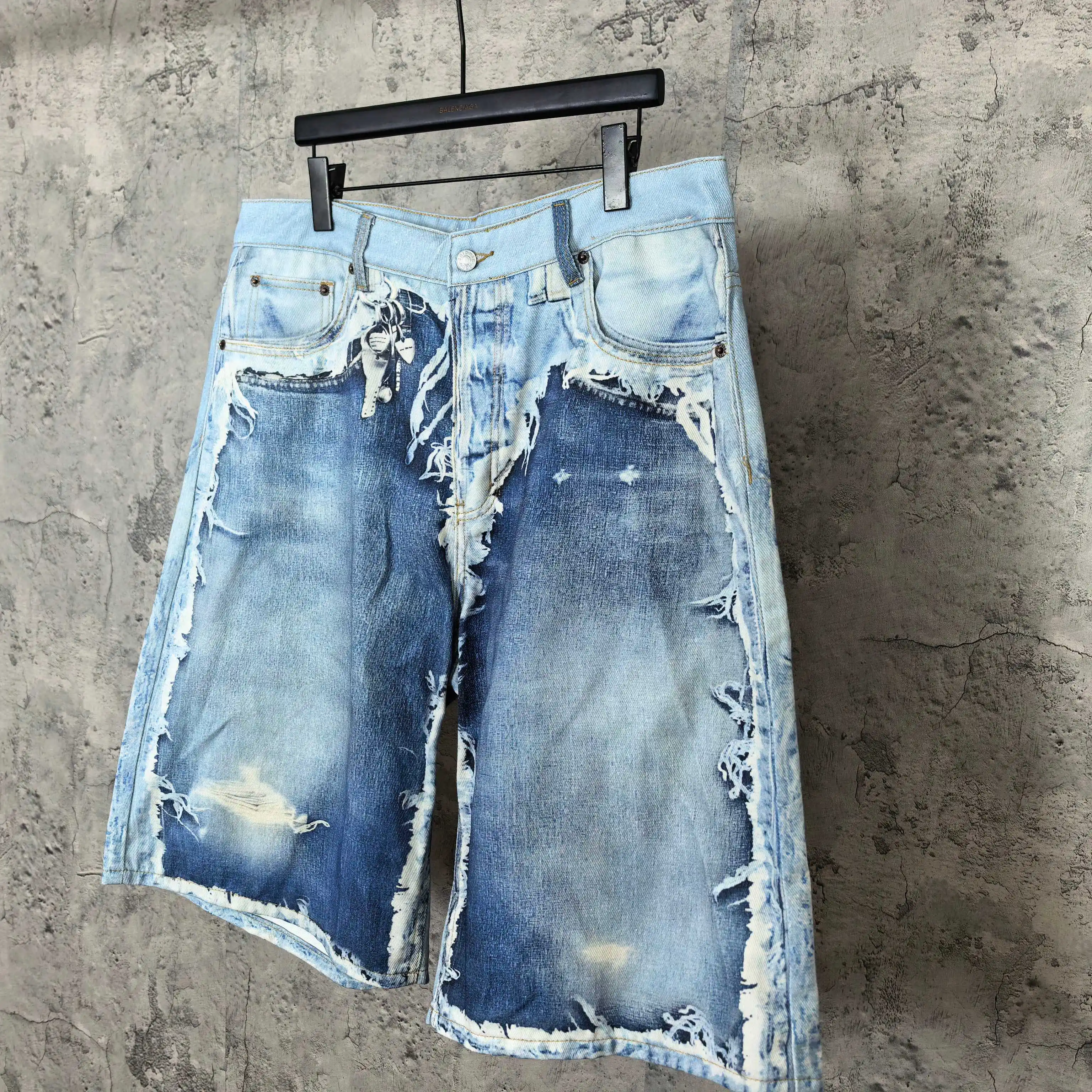 1981 Series 3D-Print Distressed Denim Shorts D17523228 — view 9