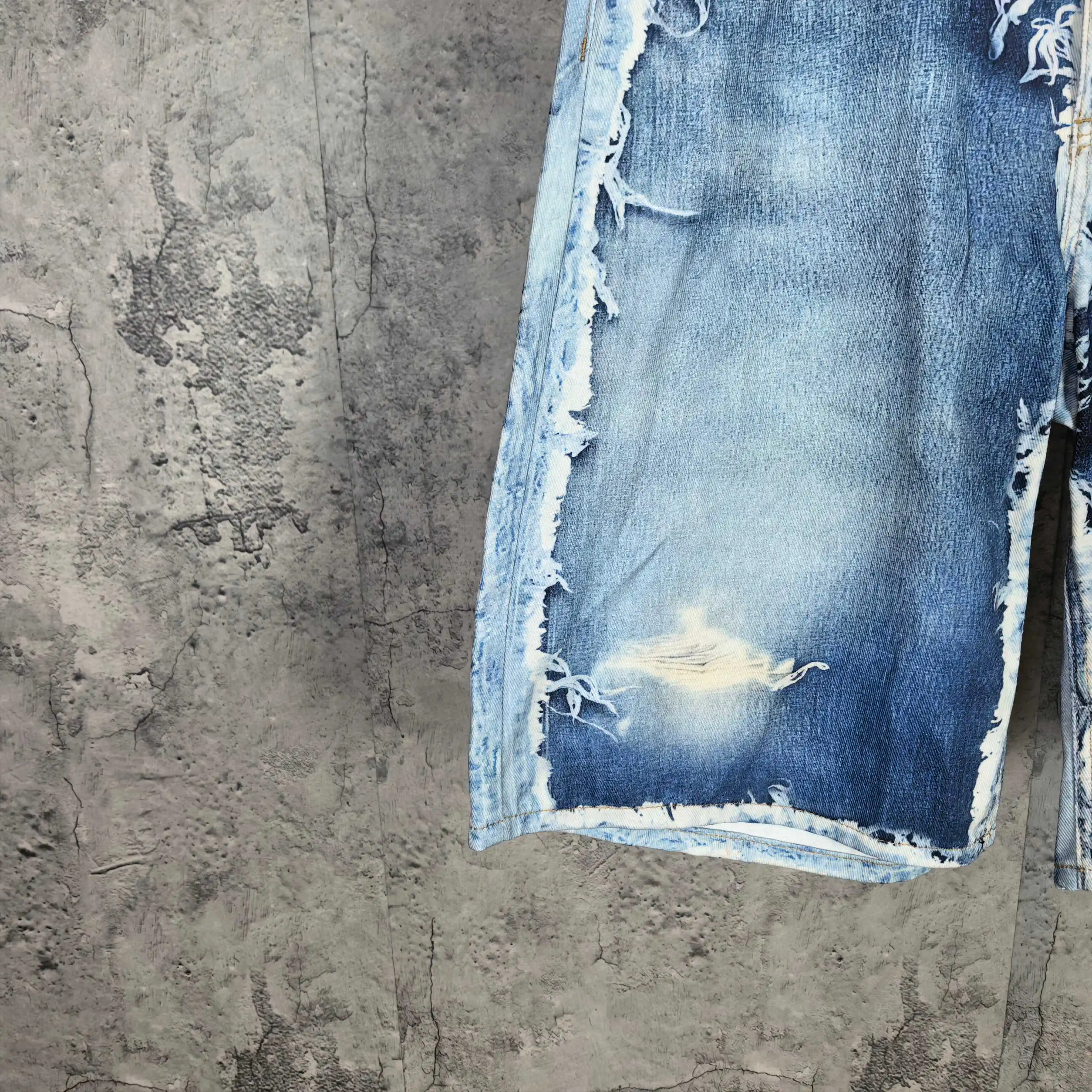 1981 Series 3D-Print Distressed Denim Shorts D17523228 — view 10
