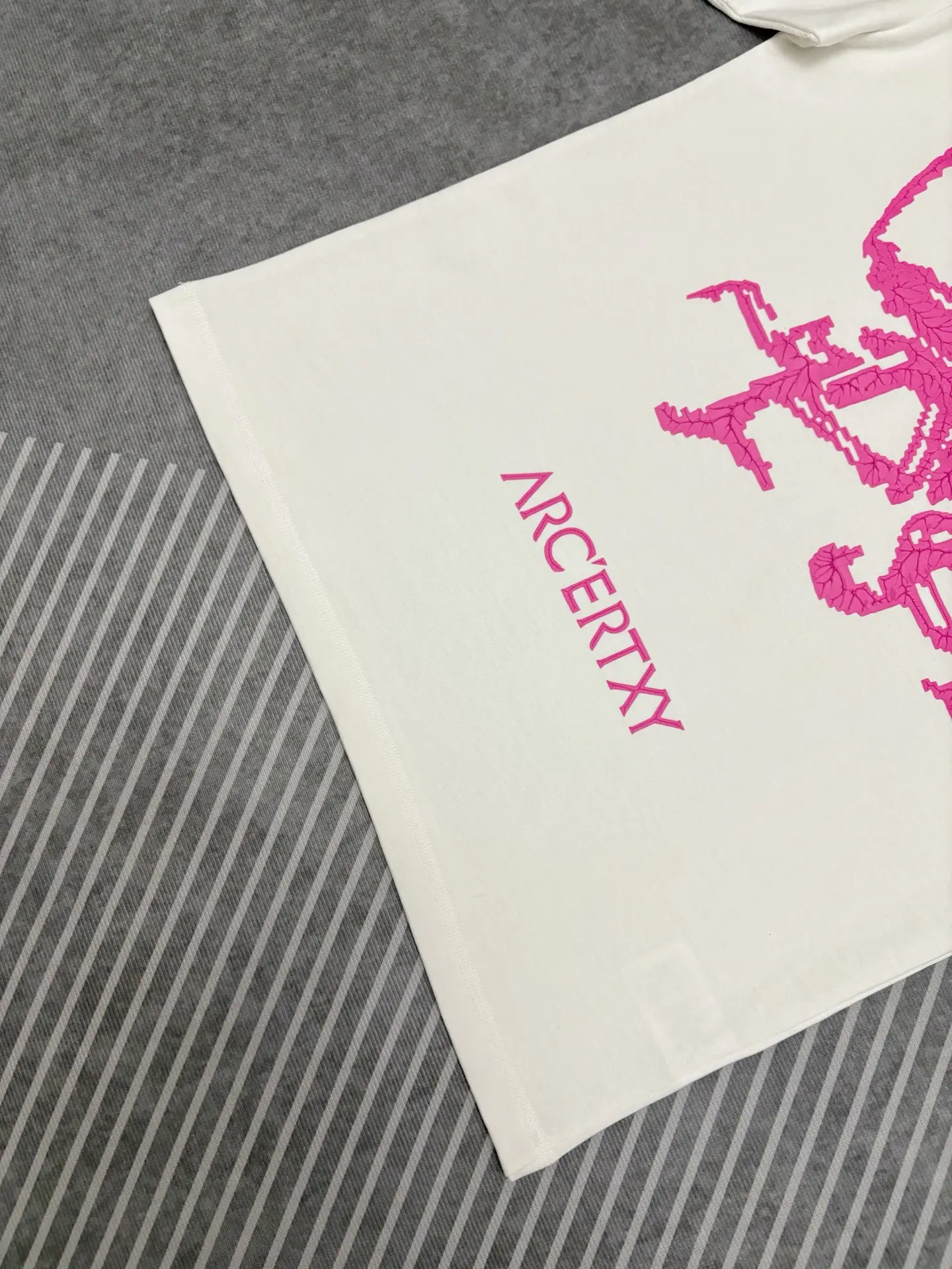 Logo-Print Cotton Jersey T-Shirt D17514896 — view 7