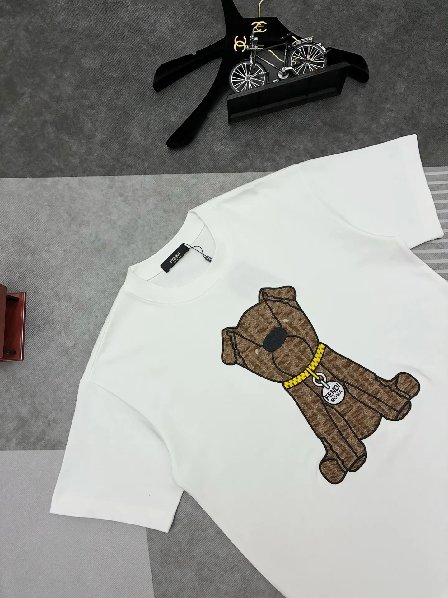Embroidered Logo Dog Cotton T-Shirt D17514902 — view 2