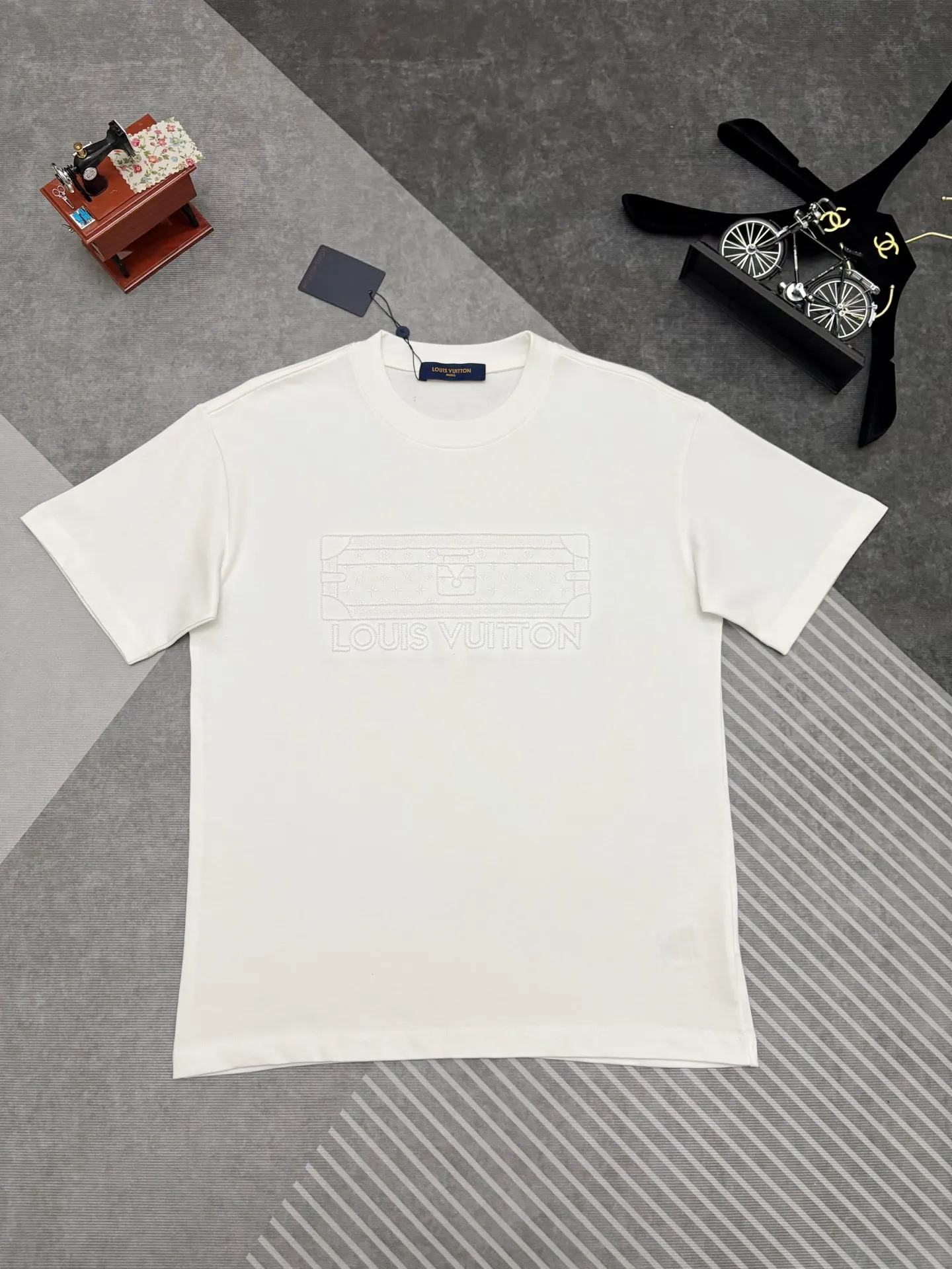 Embroidered Trunk Logo Cotton T-Shirt D17514877