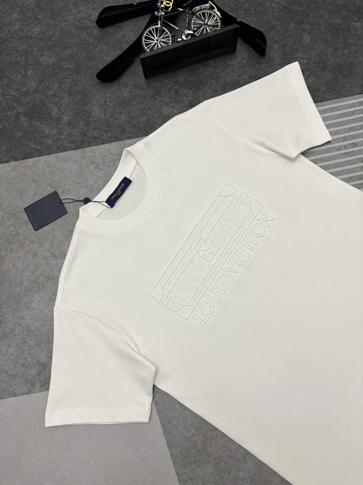 Embroidered Trunk Logo Cotton T-Shirt D17514877 — view 2