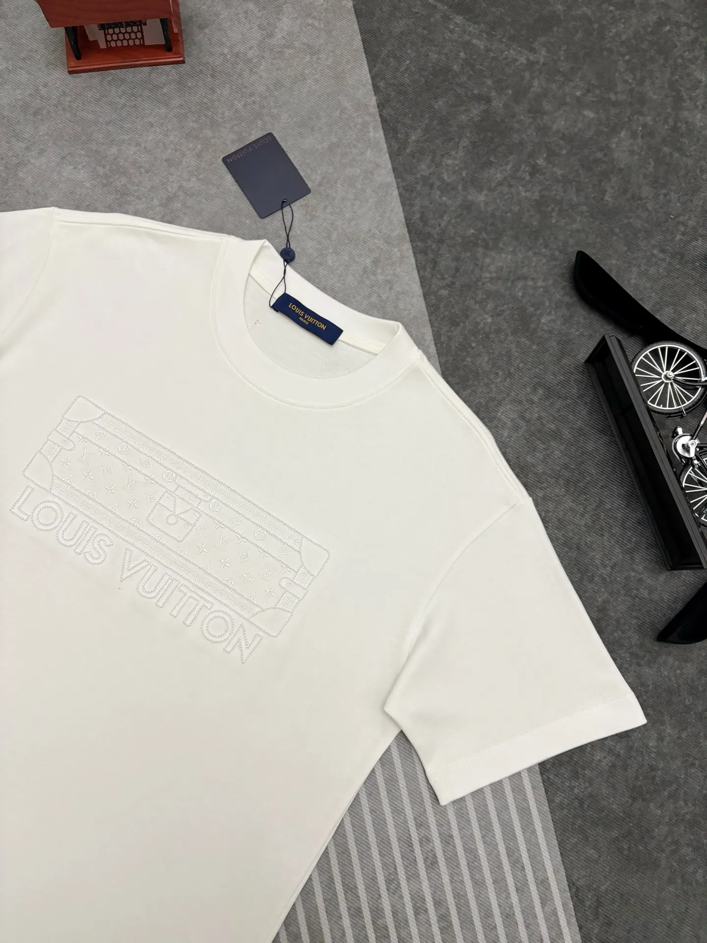 Embroidered Trunk Logo Cotton T-Shirt D17514877 — view 3