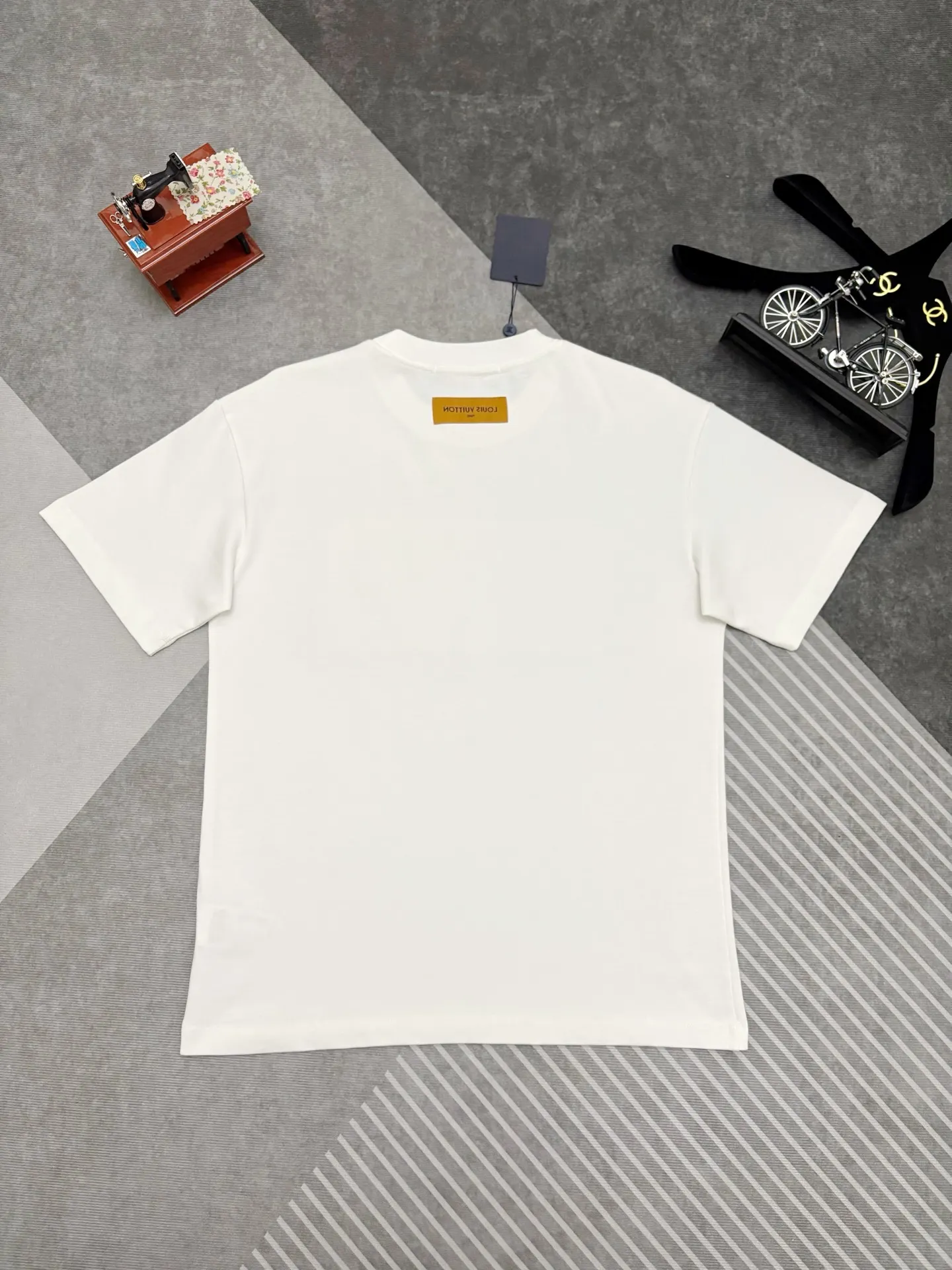 Embroidered Trunk Logo Cotton T-Shirt D17514877 — view 7