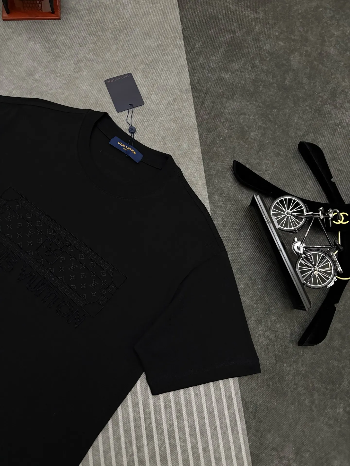 Embroidered Monogram Cotton T-Shirt D17514878 — view 3