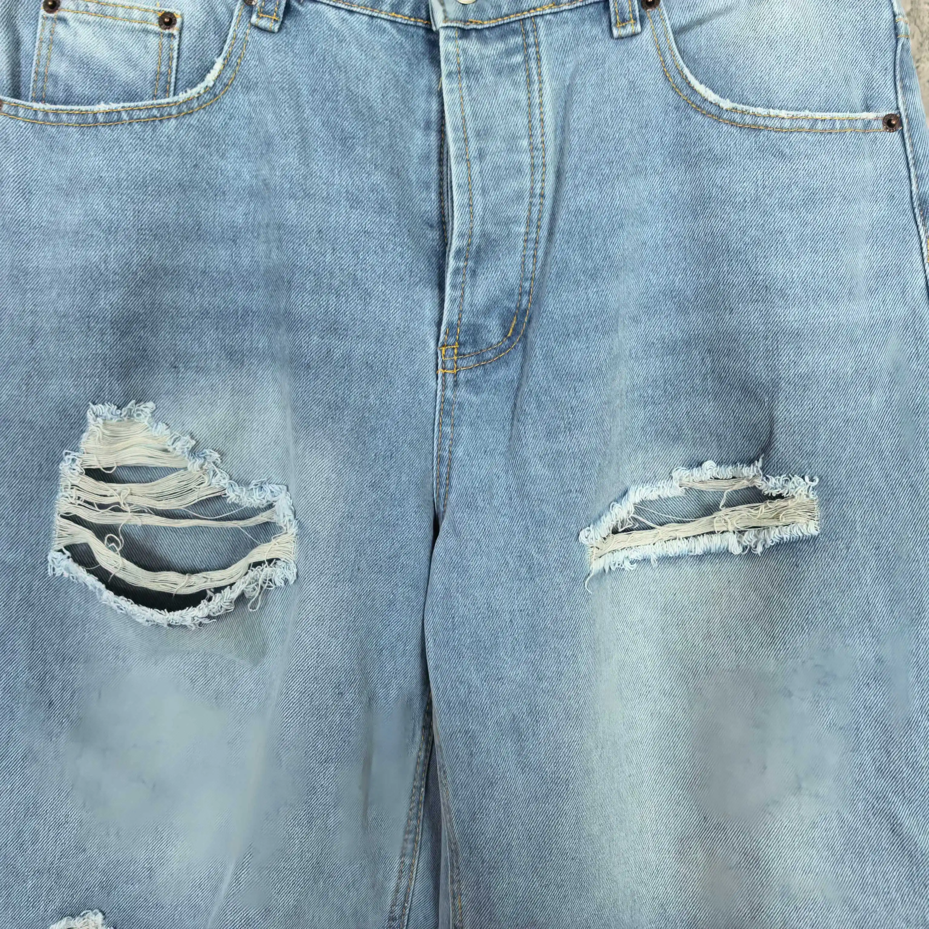 Distressed Loose-Fit Denim Shorts D18023284 — view 8
