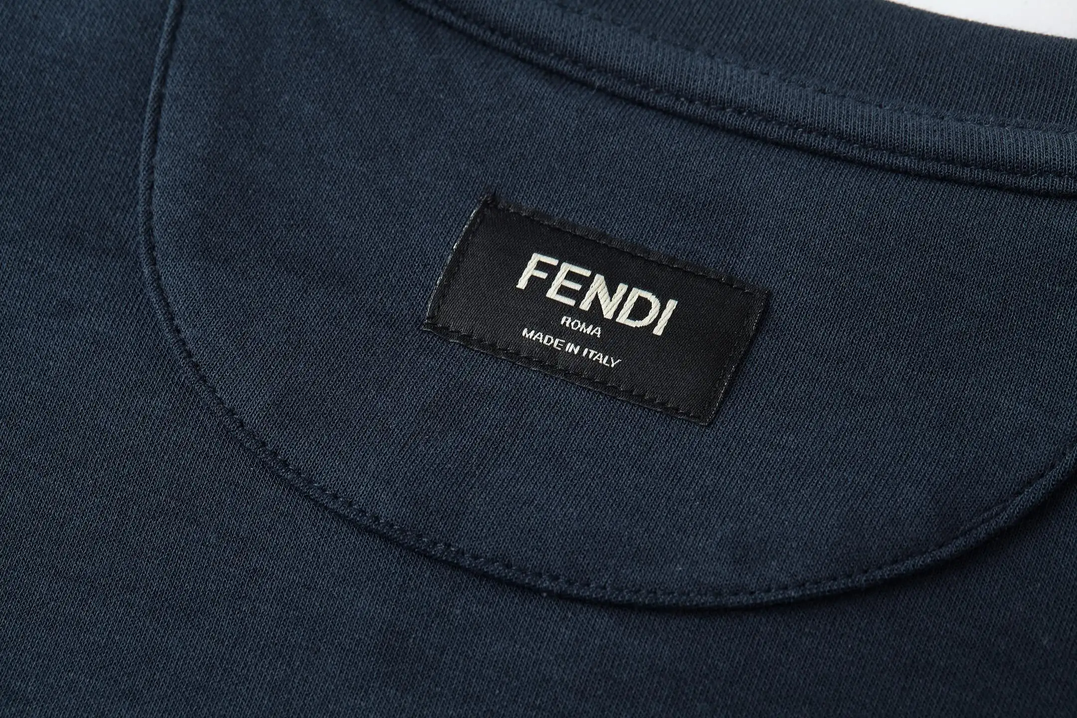 FF Logo Hardware Cotton T-Shirt D18013806 — view 4