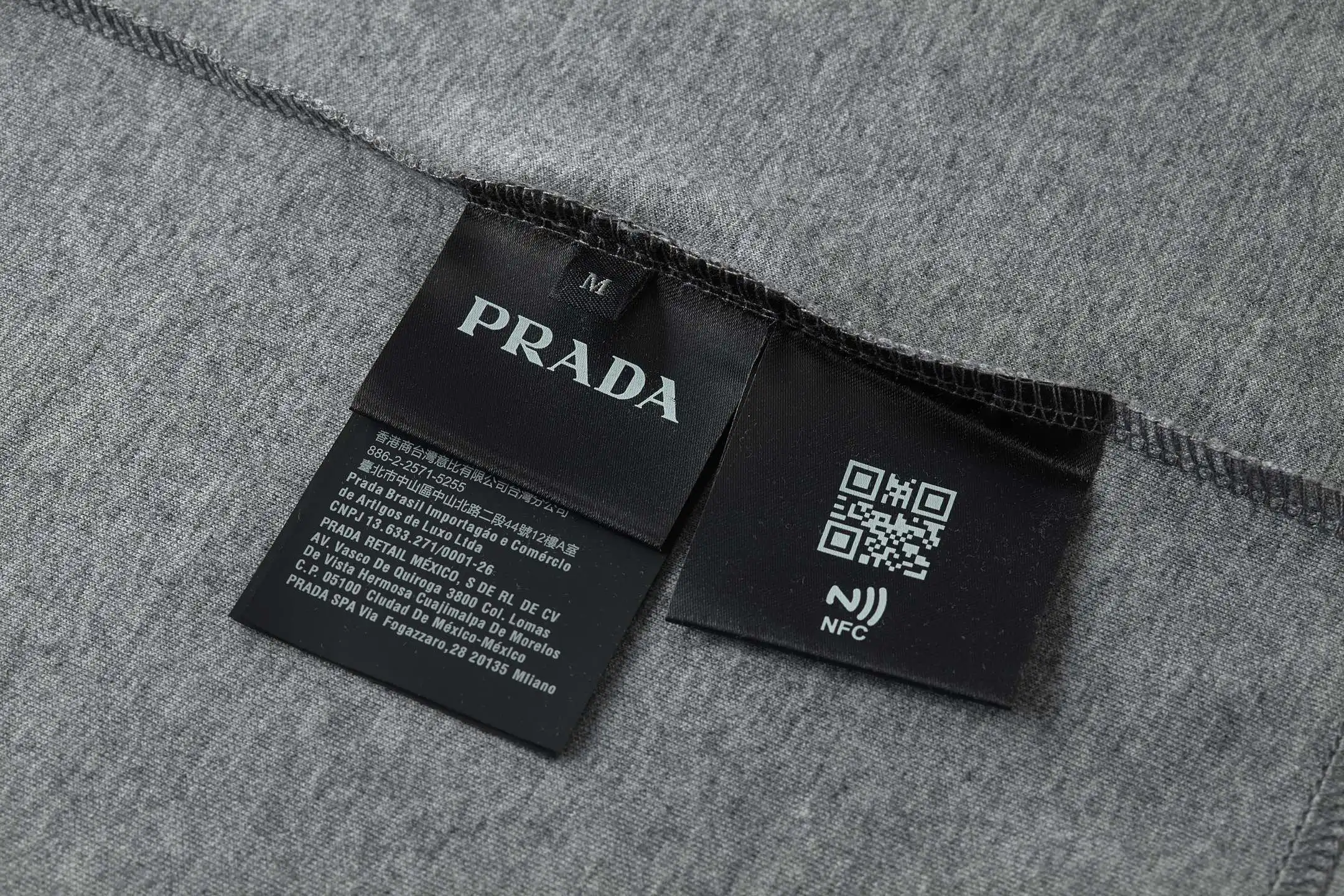 Oversized Logo-Embellished Cotton T-Shirt D18013760 — view 9