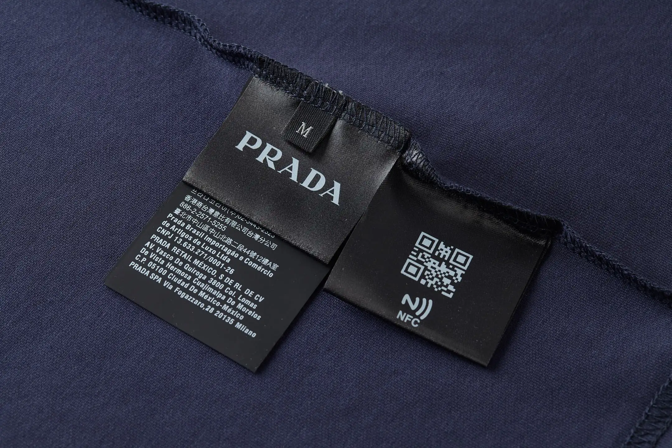 Logo-Badge Oversized Cotton T-Shirt D18013762 — view 9