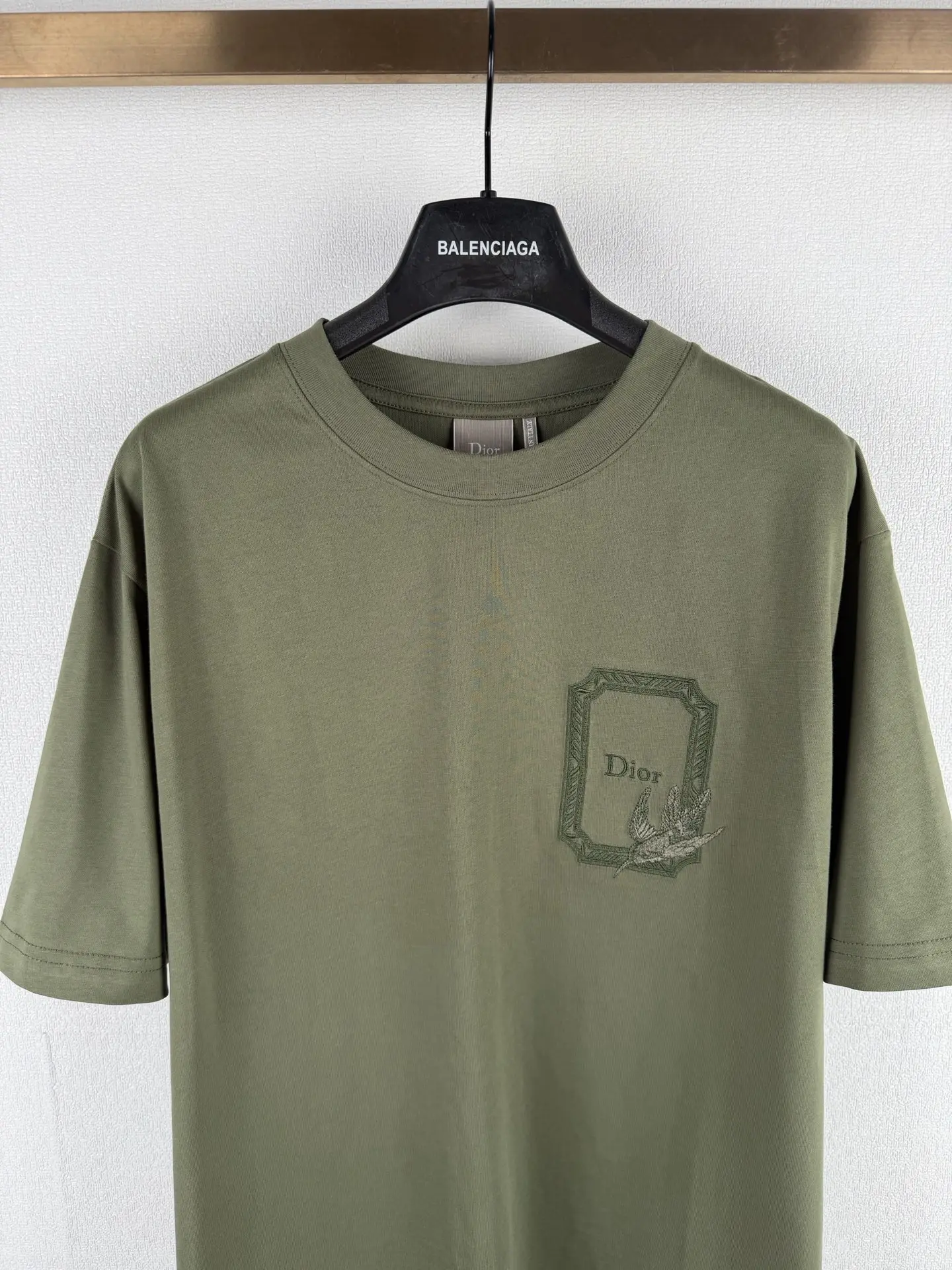 Médaillon Colibri Embroidered Cotton T-Shirt D18523633 — view 2