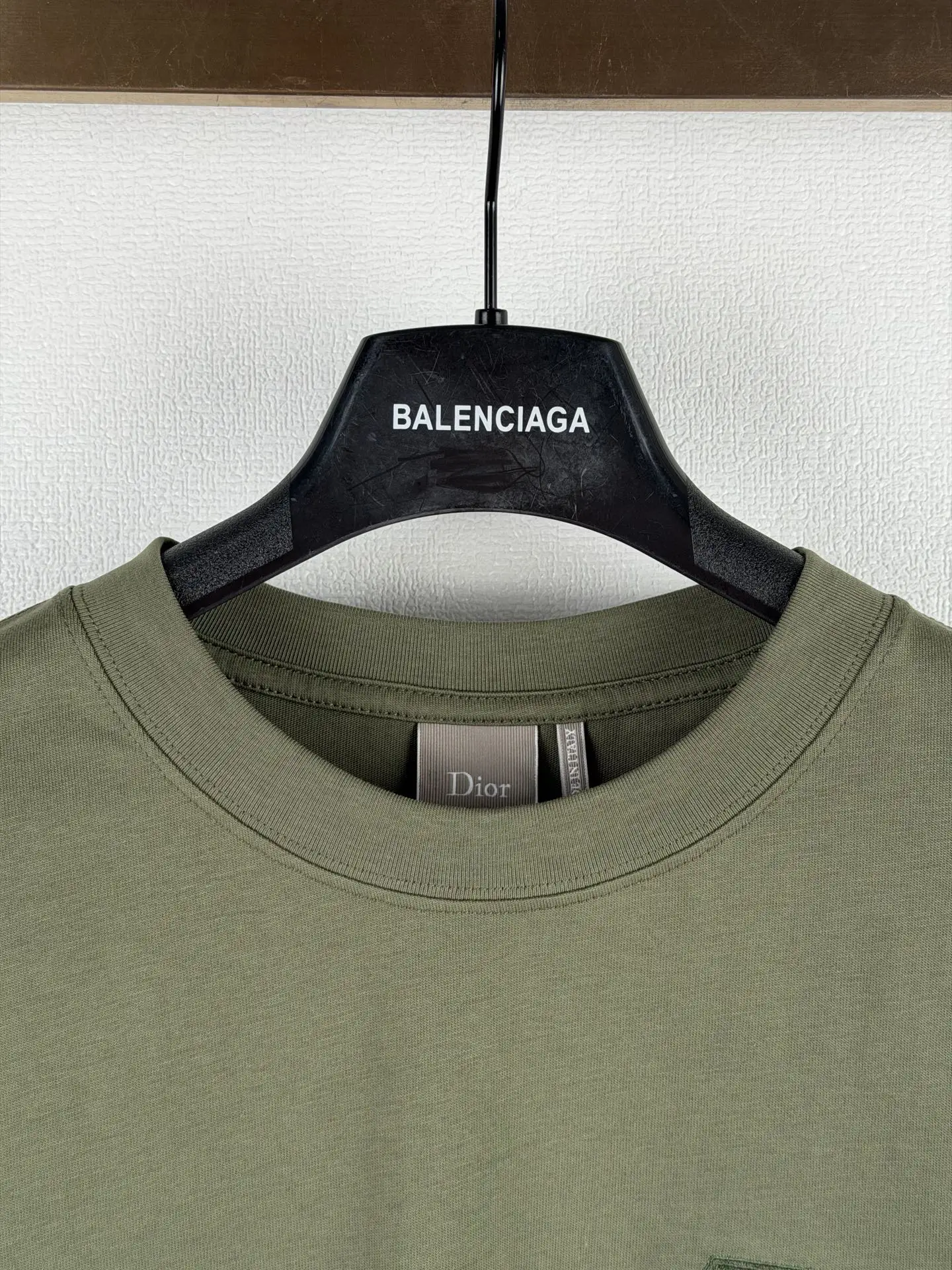Médaillon Colibri Embroidered Cotton T-Shirt D18523633 — view 5