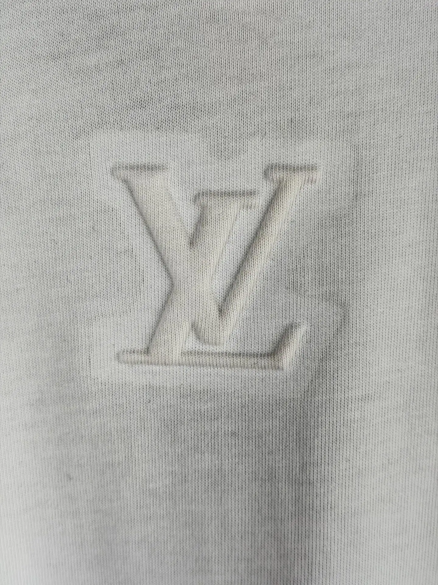 Embossed Logo Long-Sleeve T-Shirt D18523628 — view 6