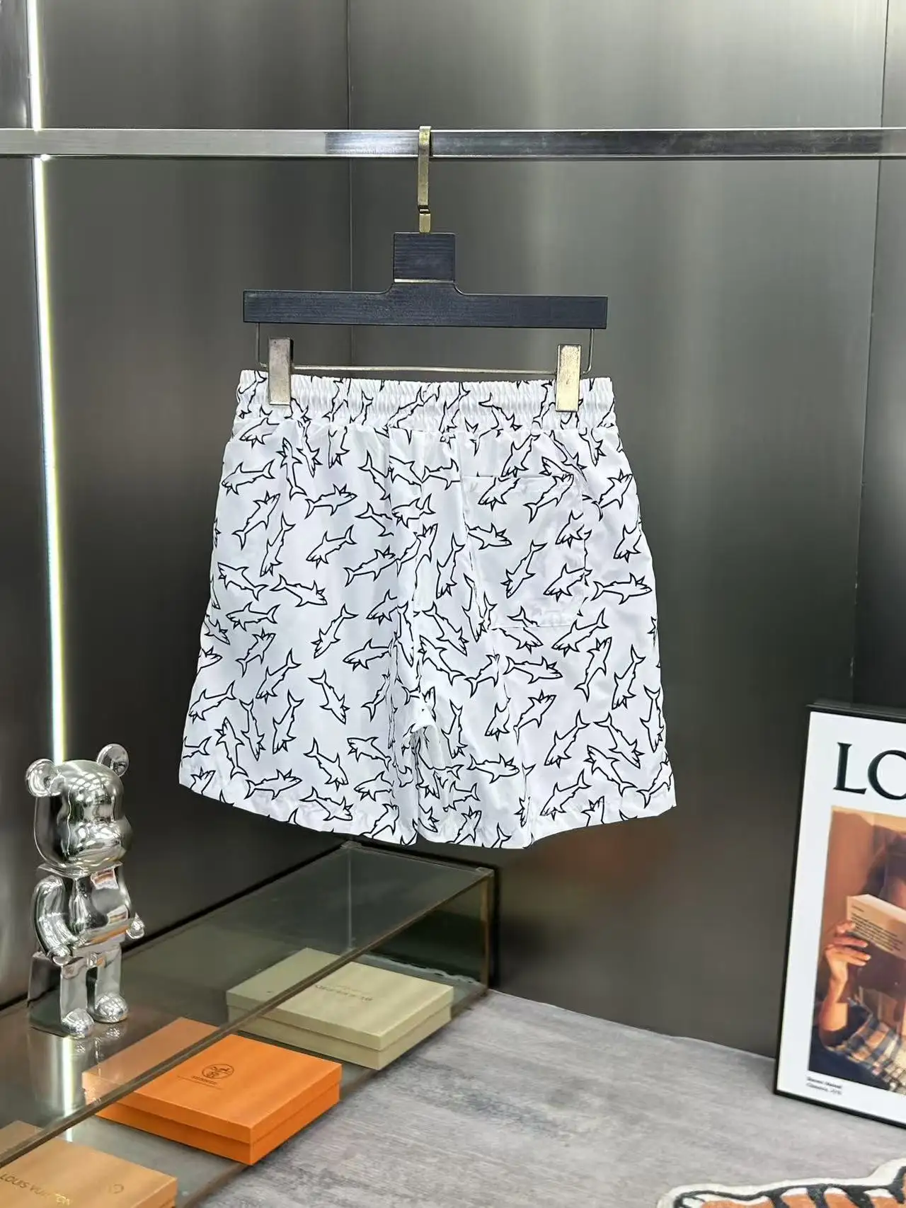 Shark Print Quick-Dry Swim Shorts D18511975 — view 2