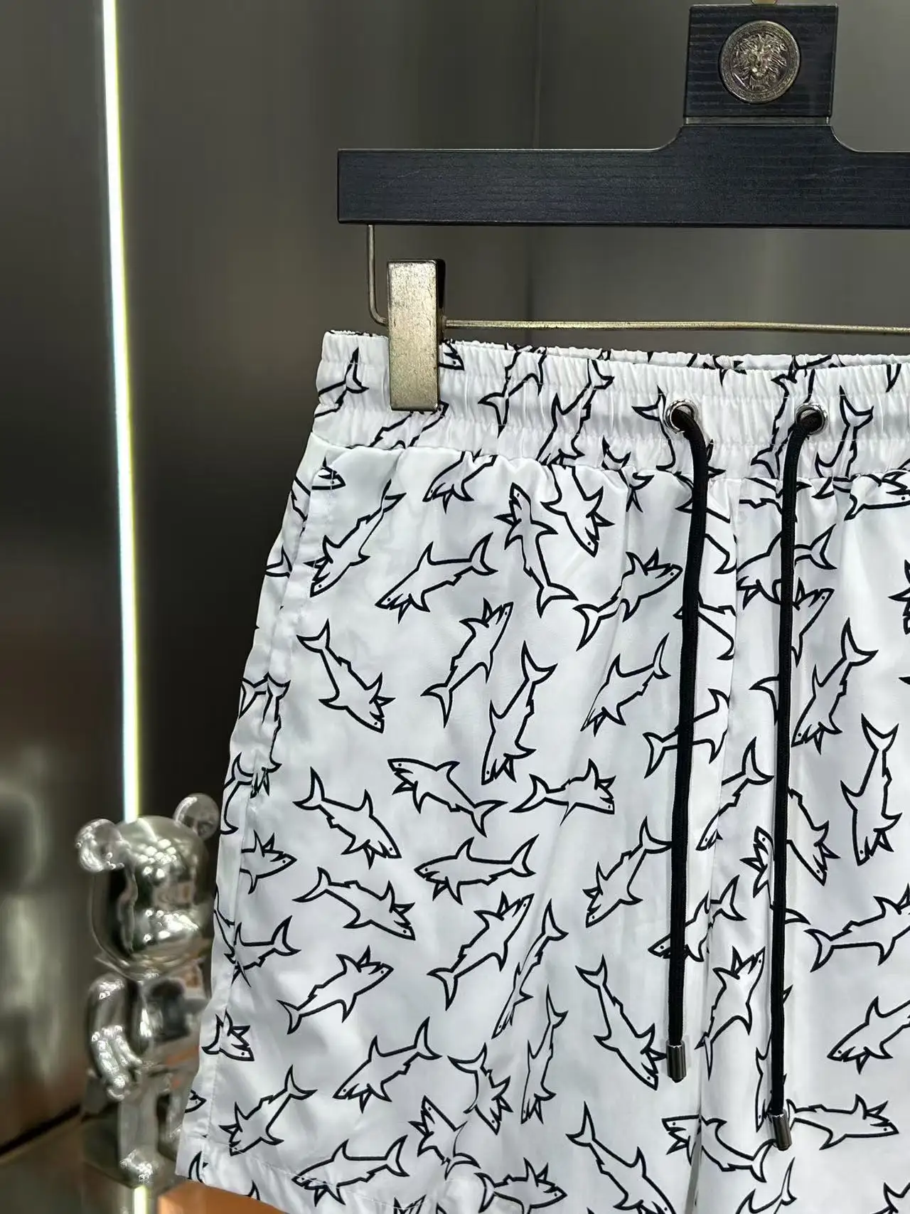 Shark Print Quick-Dry Swim Shorts D18511975 — view 4