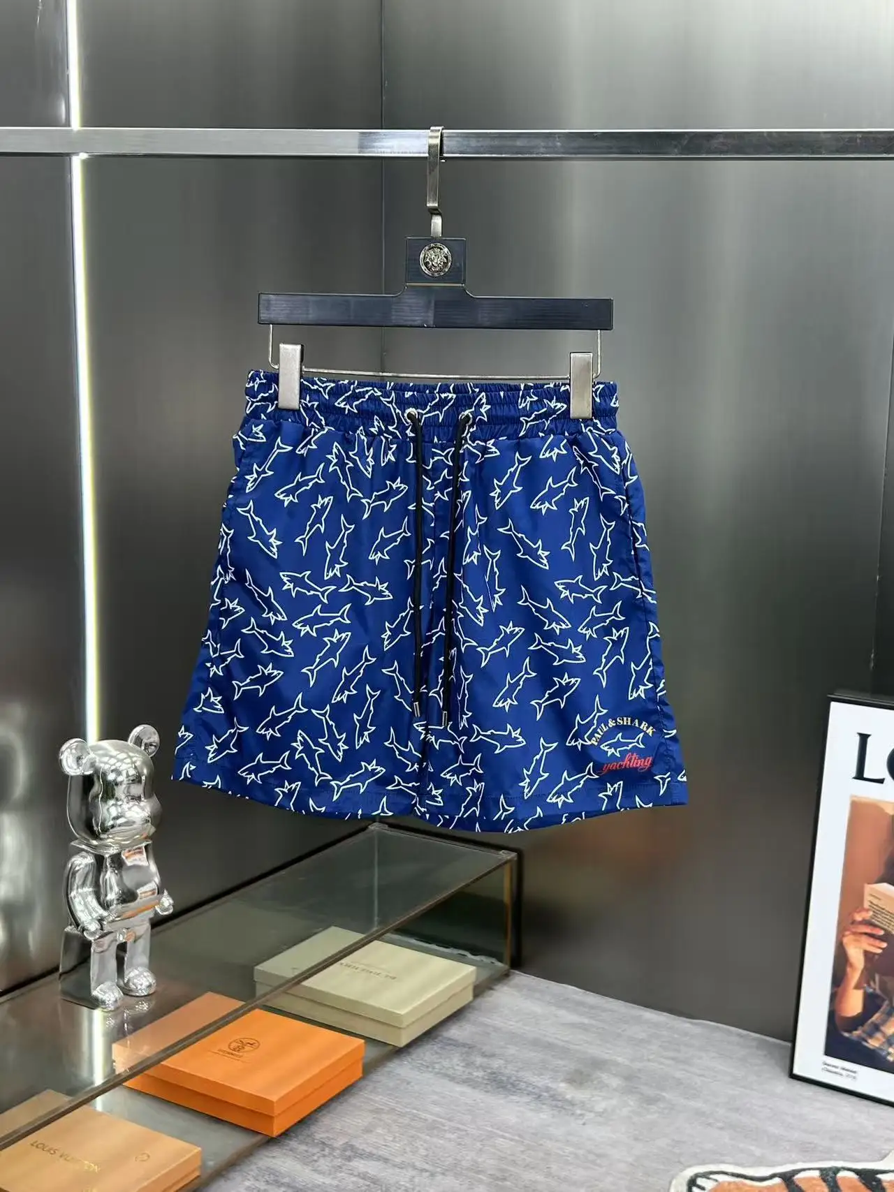 Shorts Logo D18511976