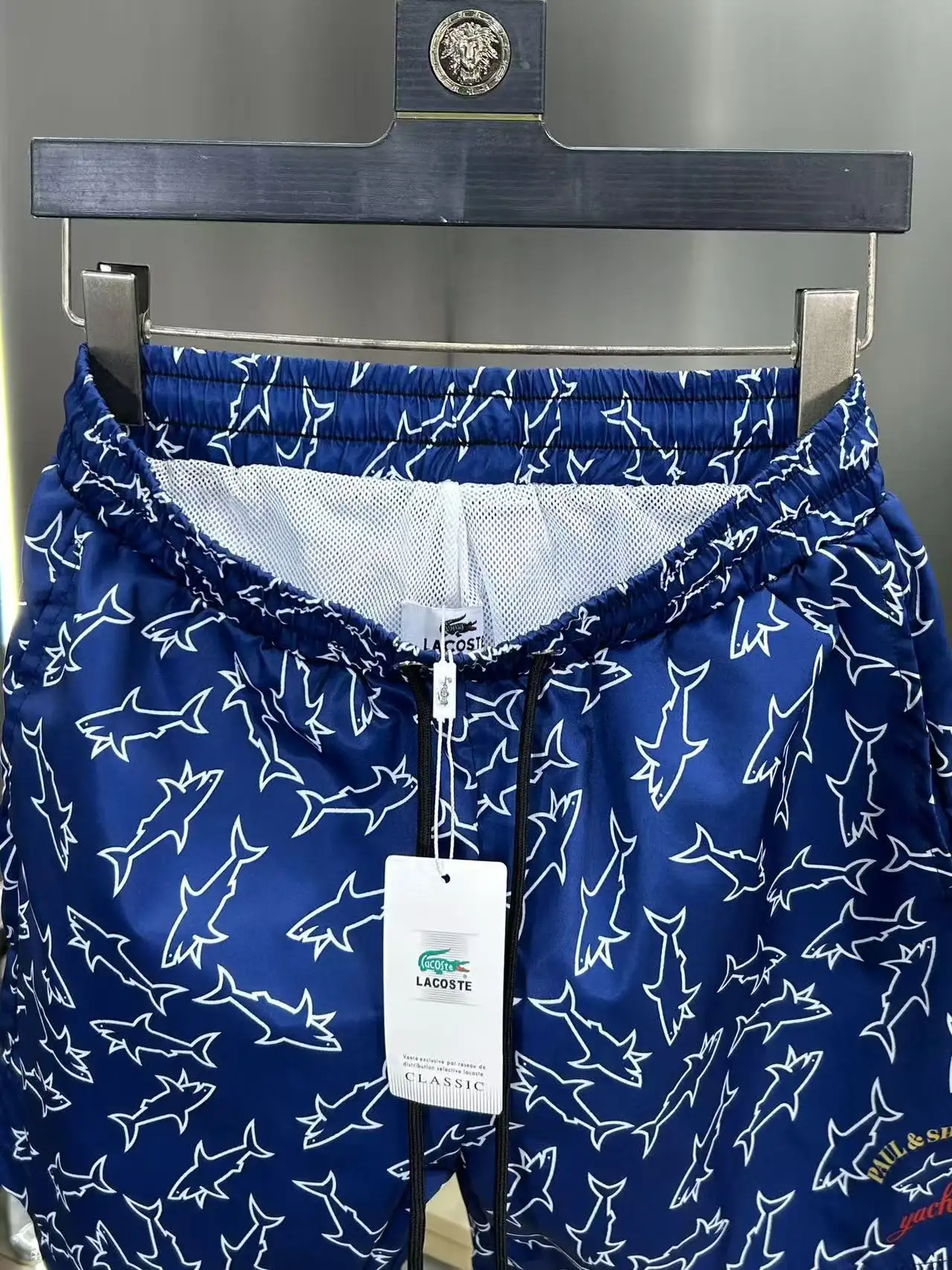 Shorts Logo D18511976 — view 7