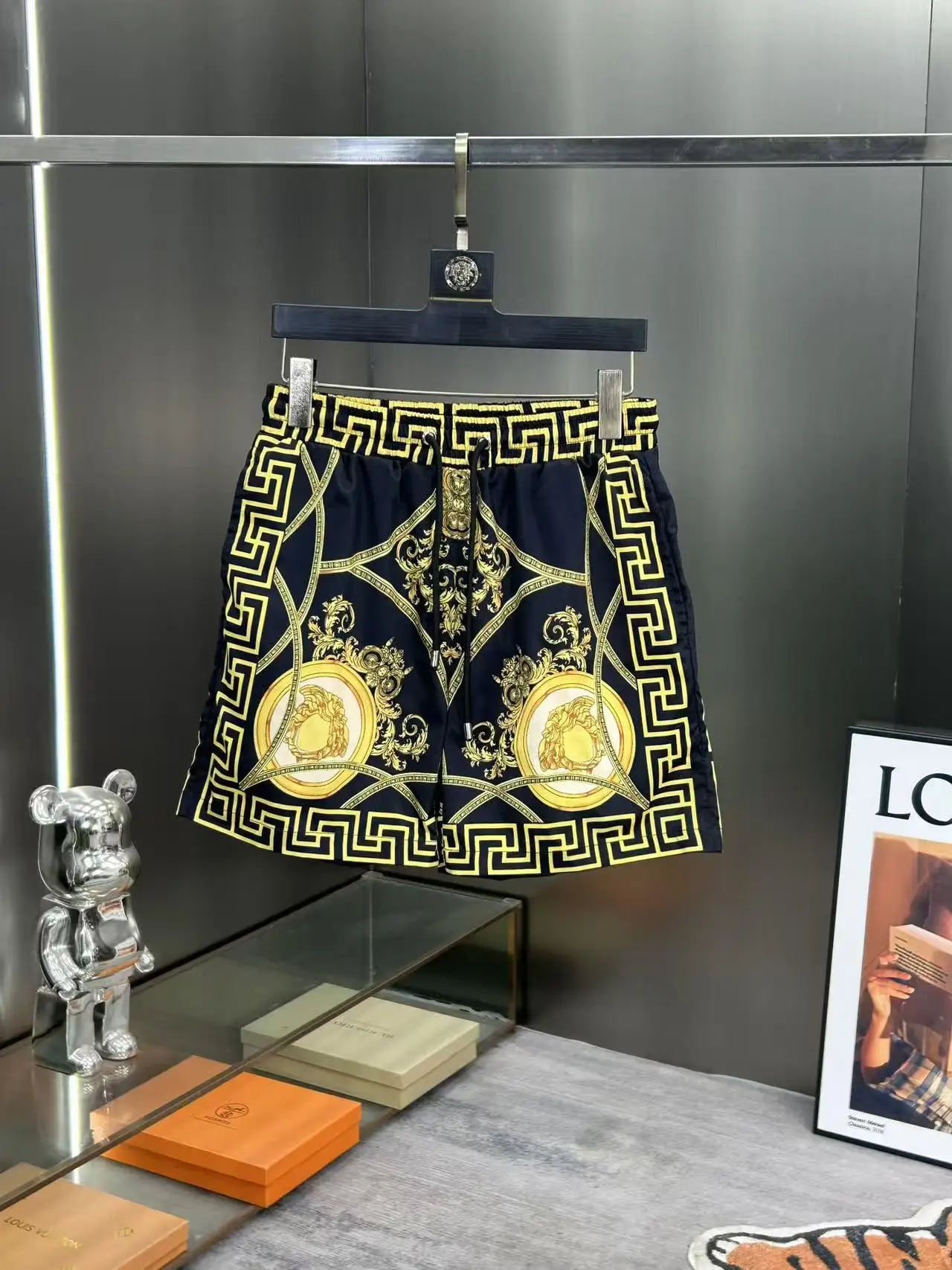 Barocco Print Swim Shorts D18511983