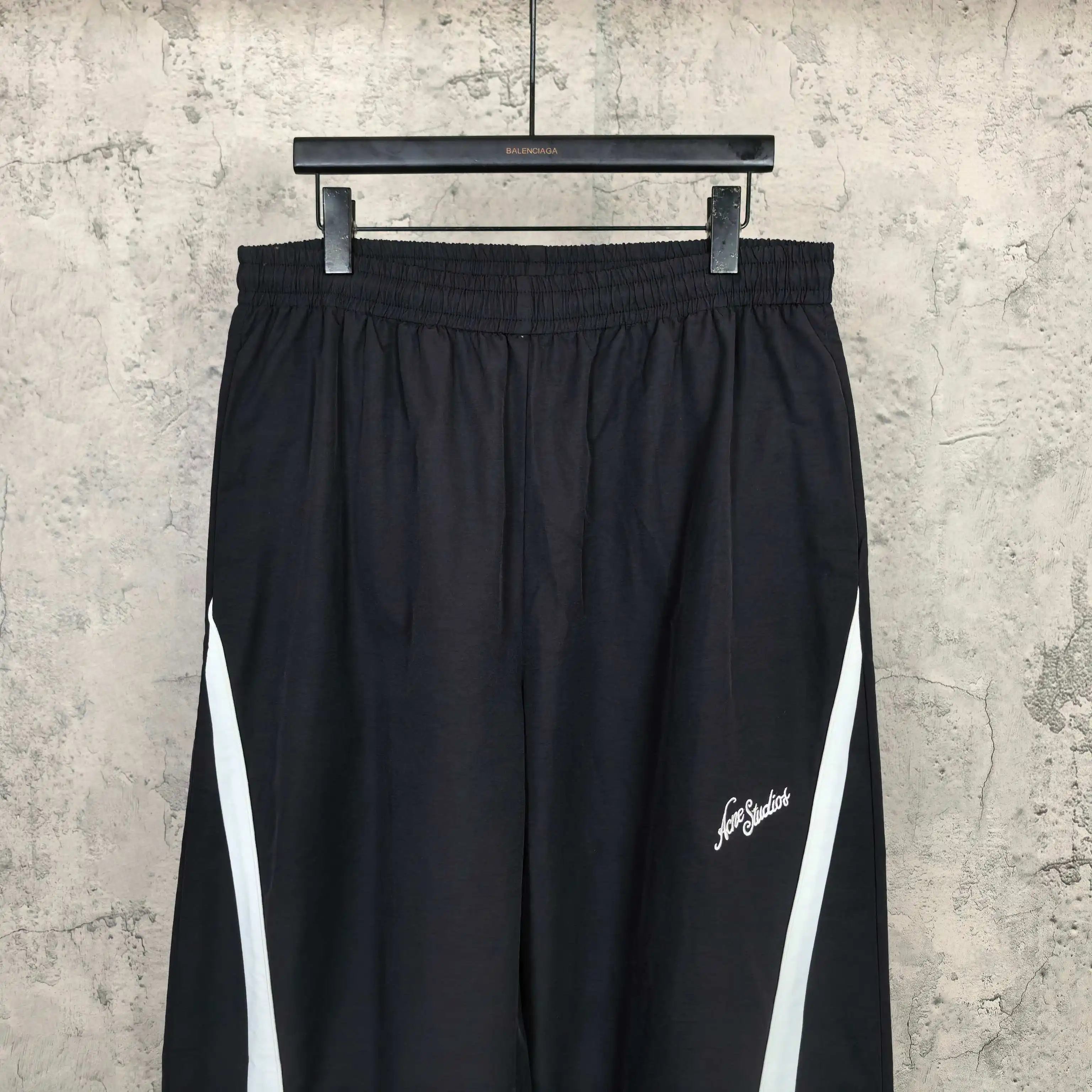 Contrast-Panel Technical Wide-Leg Trousers D19023221 — view 3