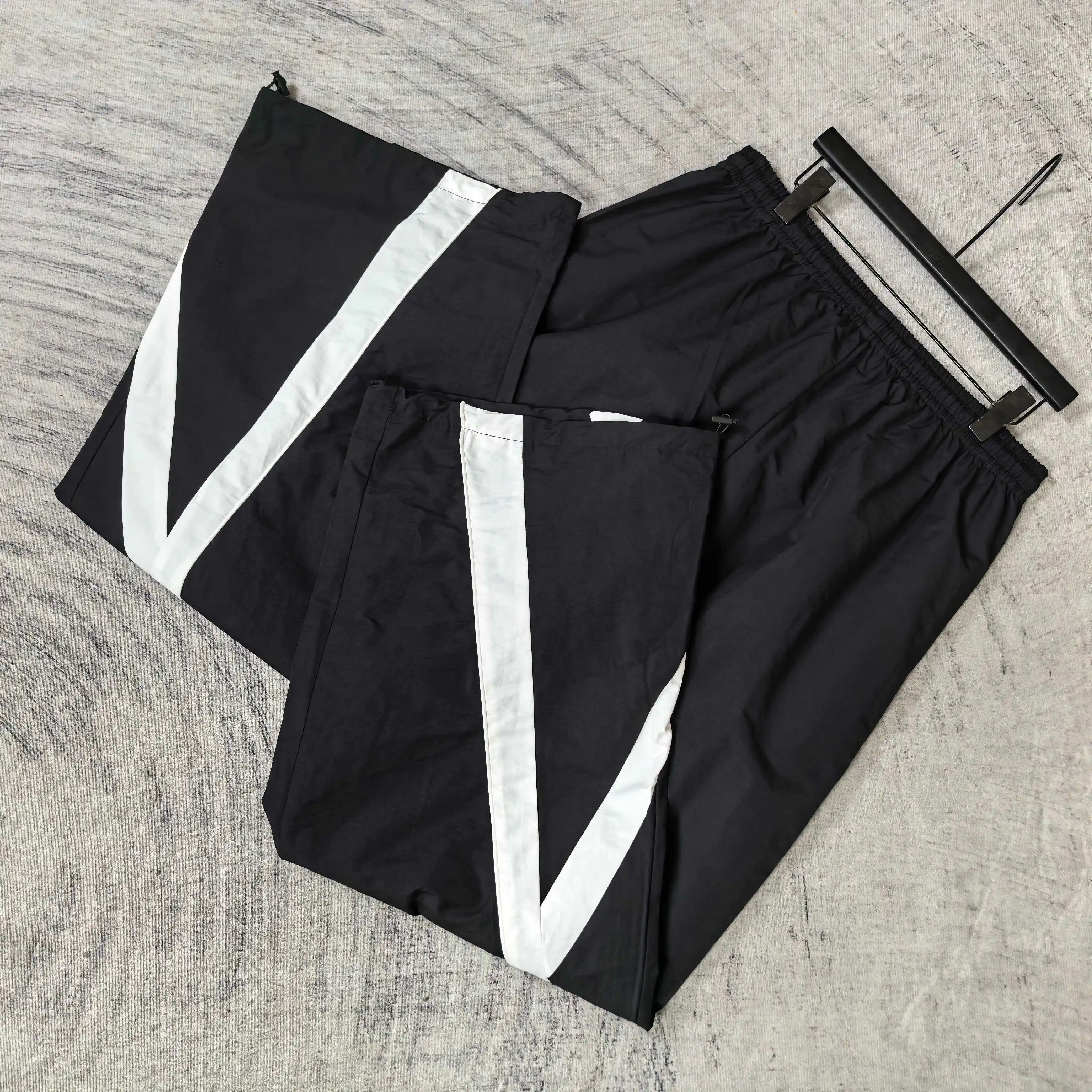 Contrast-Panel Technical Wide-Leg Trousers D19023221 — view 5