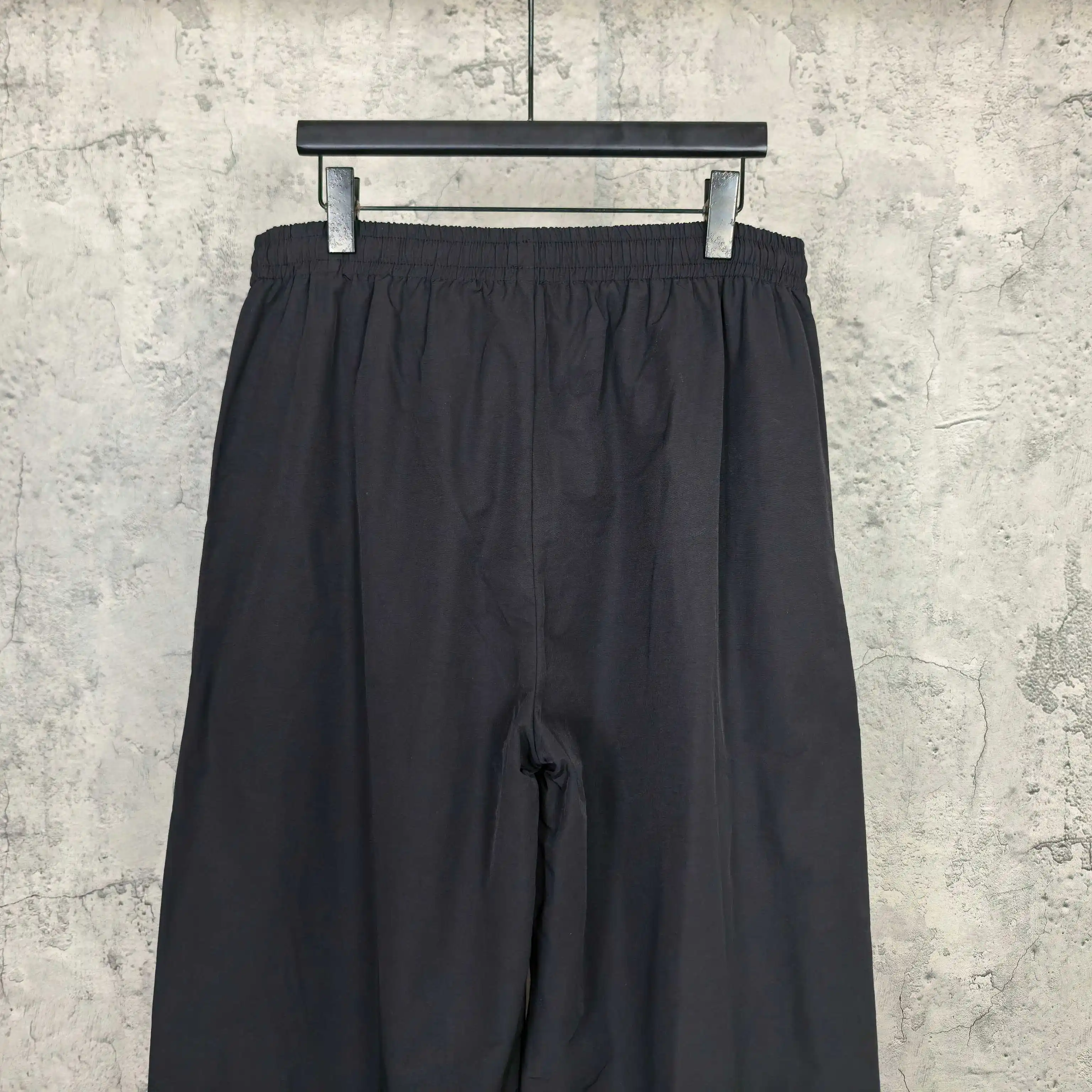 Contrast-Panel Technical Wide-Leg Trousers D19023221 — view 6