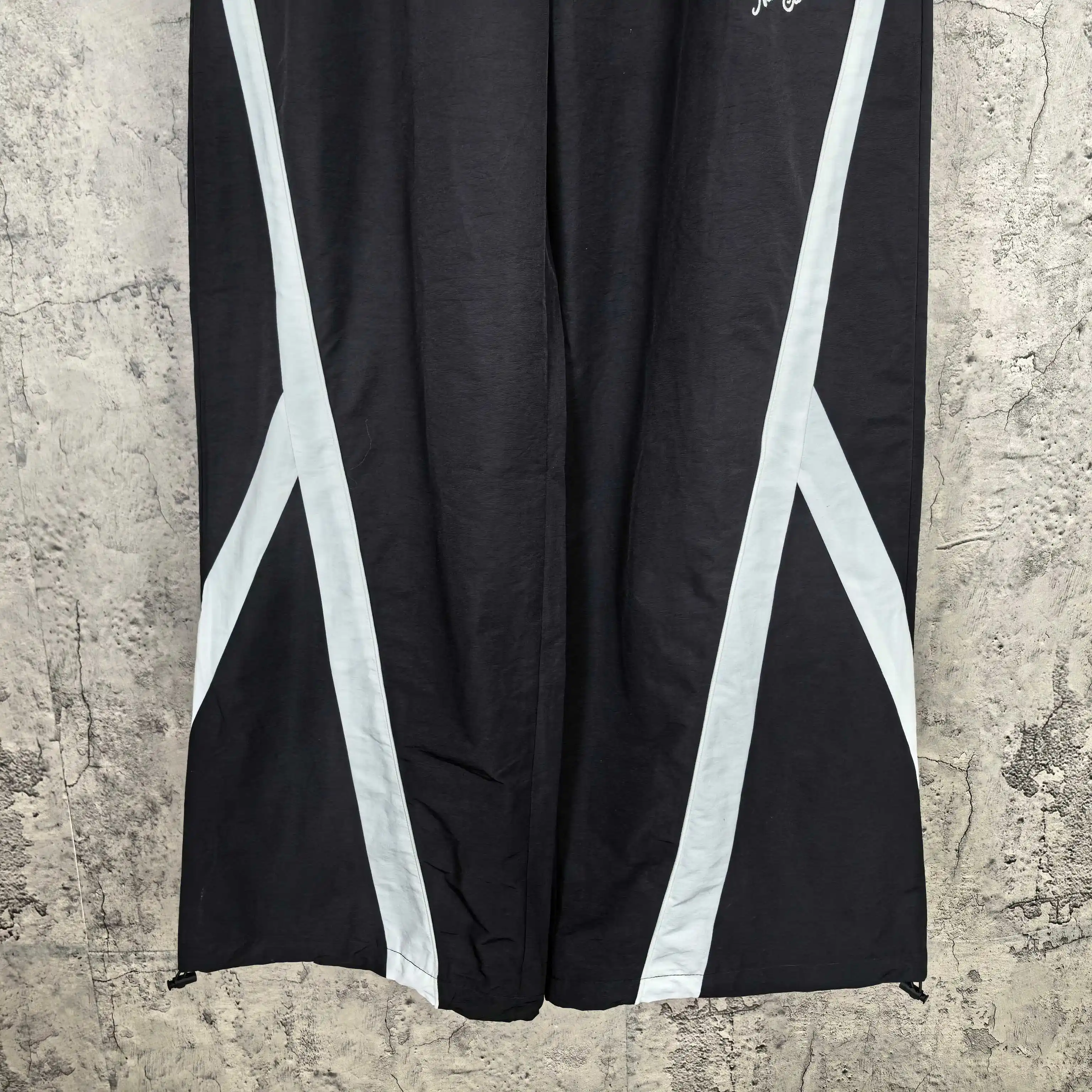 Contrast-Panel Technical Wide-Leg Trousers D19023221 — view 10
