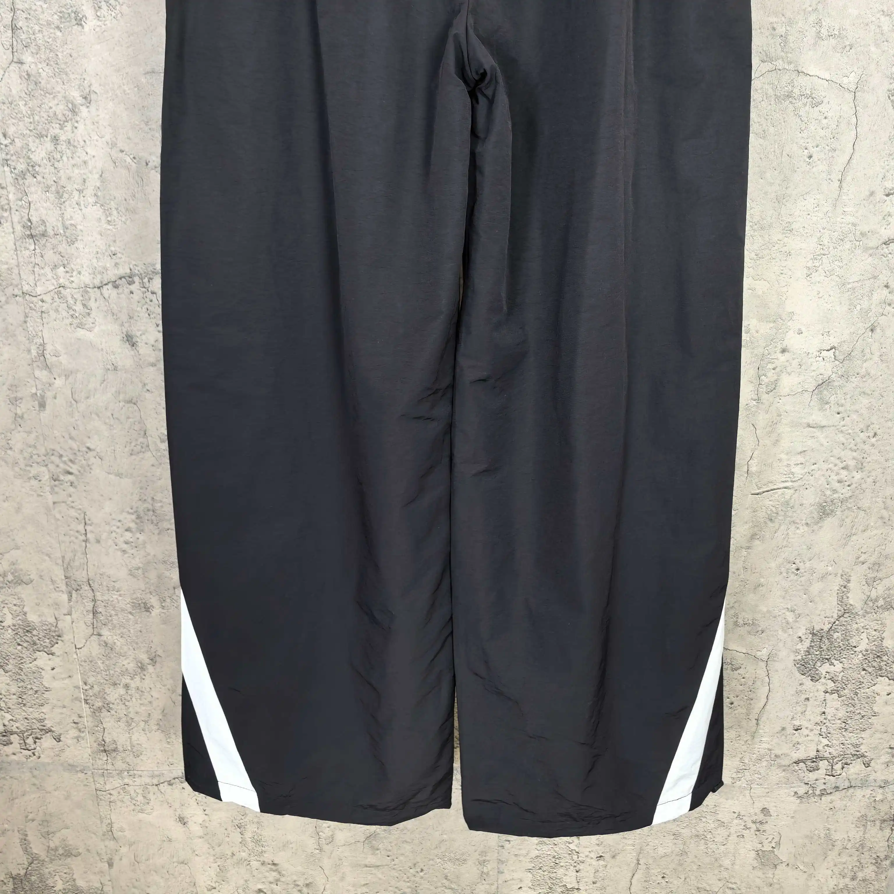 Contrast-Panel Technical Wide-Leg Trousers D19023221 — view 11