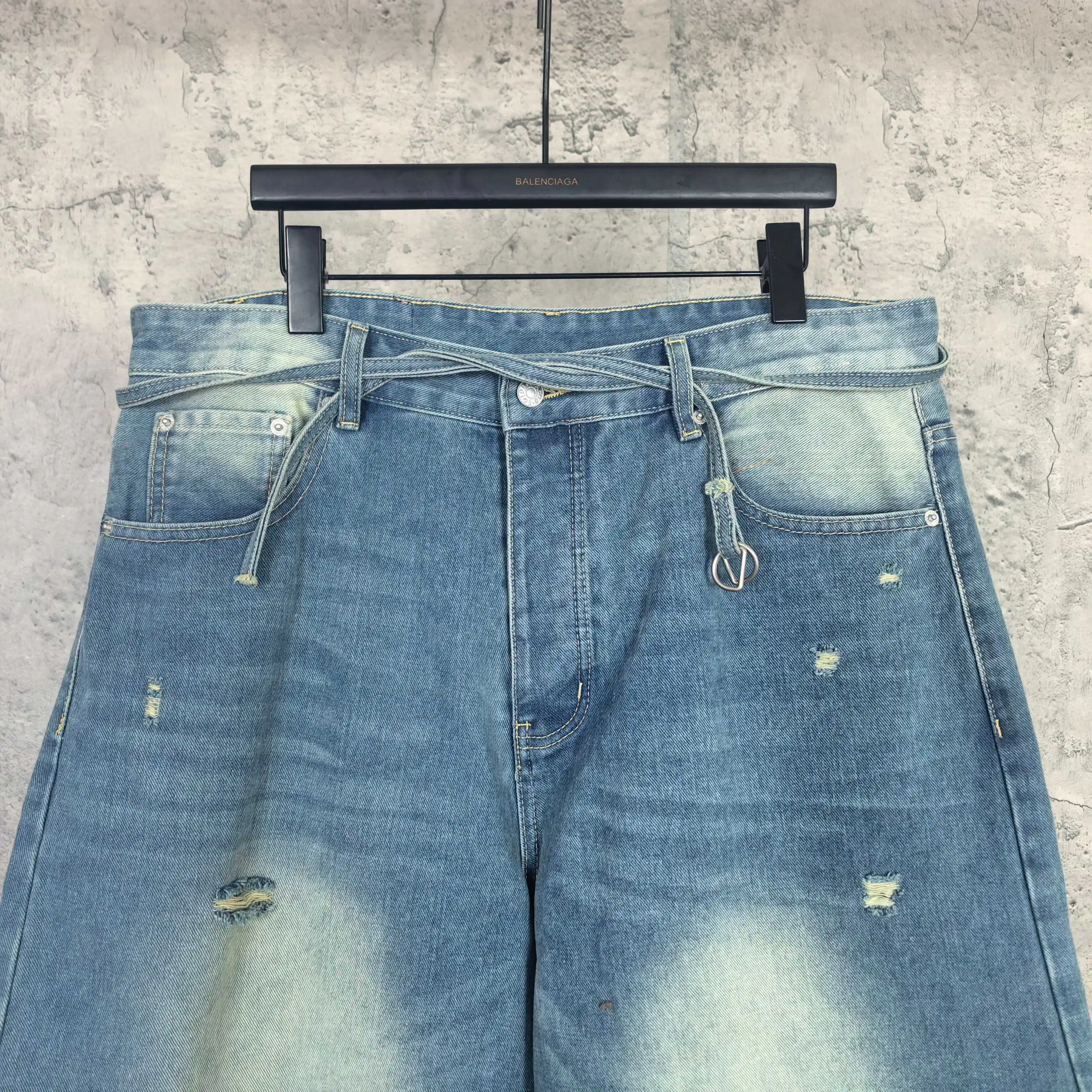 Distressed Trompe L'oeil Print Denim Shorts D19023242 — view 3