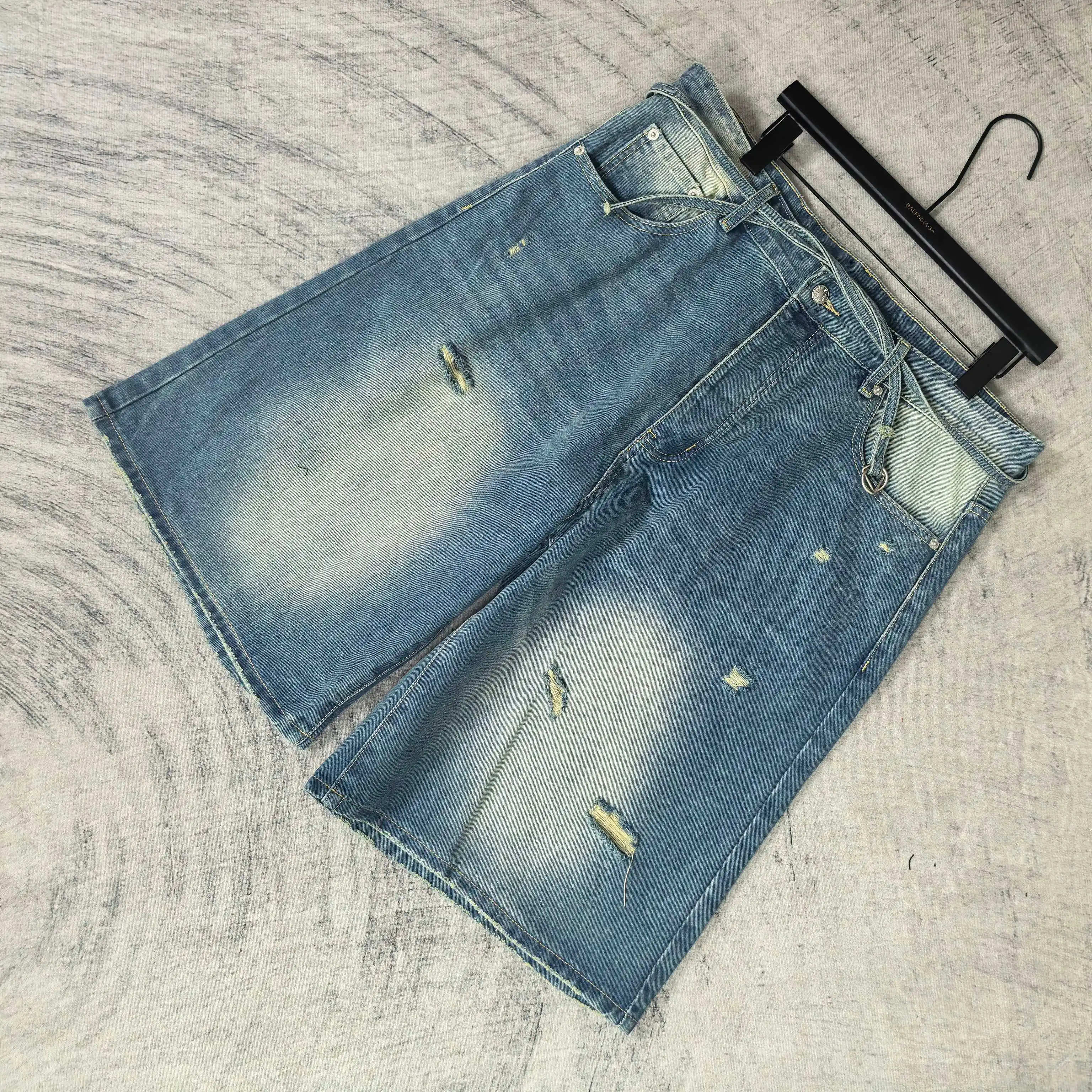Distressed Trompe L'oeil Print Denim Shorts D19023242 — view 4
