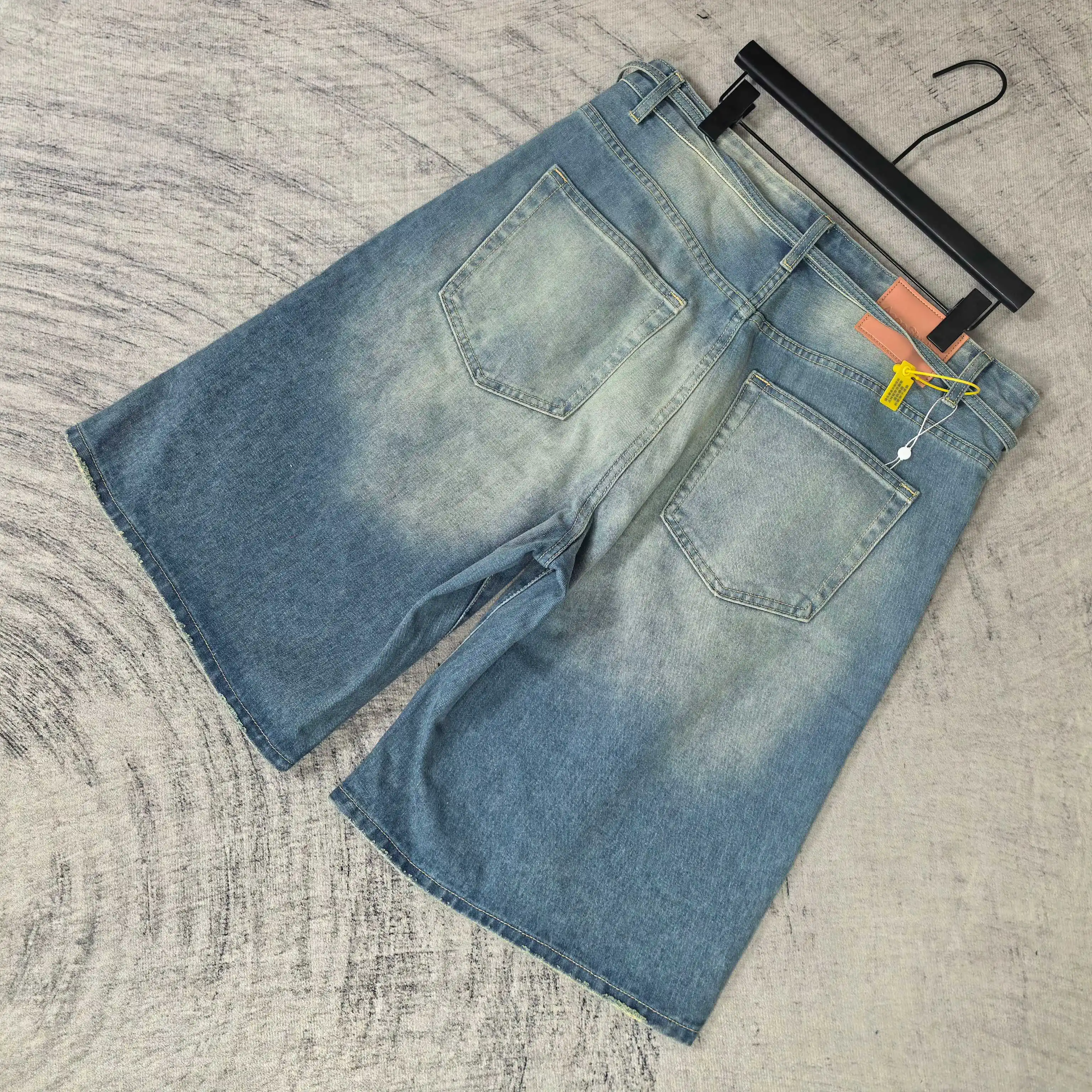Distressed Trompe L'oeil Print Denim Shorts D19023242 — view 5