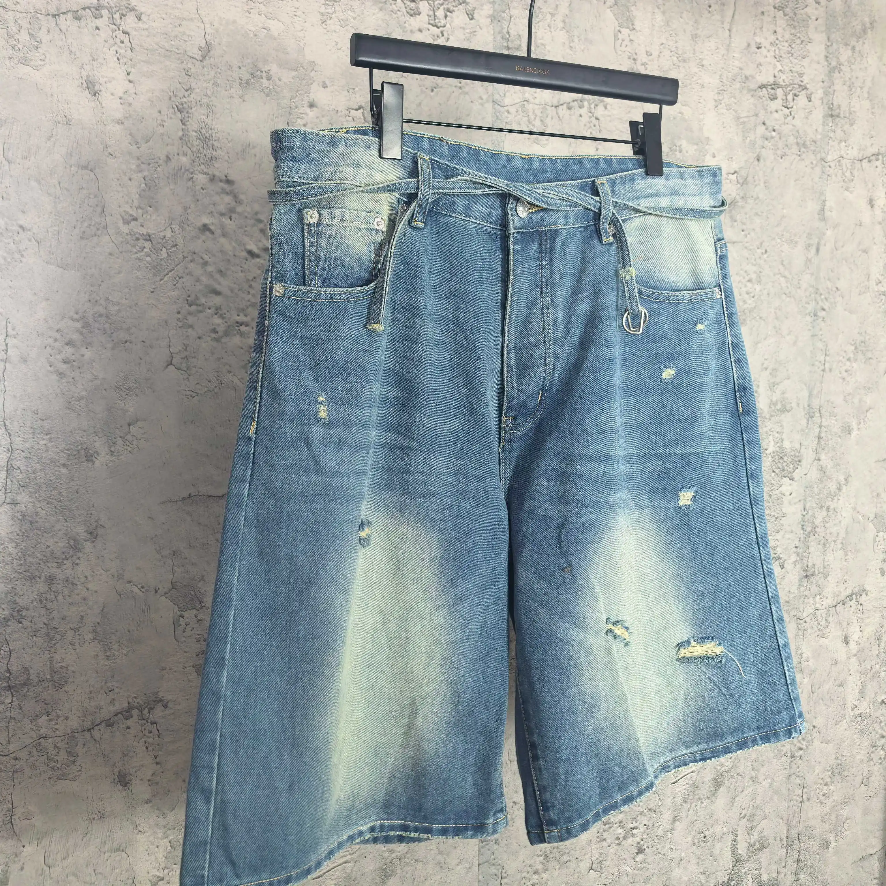 Distressed Trompe L'oeil Print Denim Shorts D19023242 — view 7