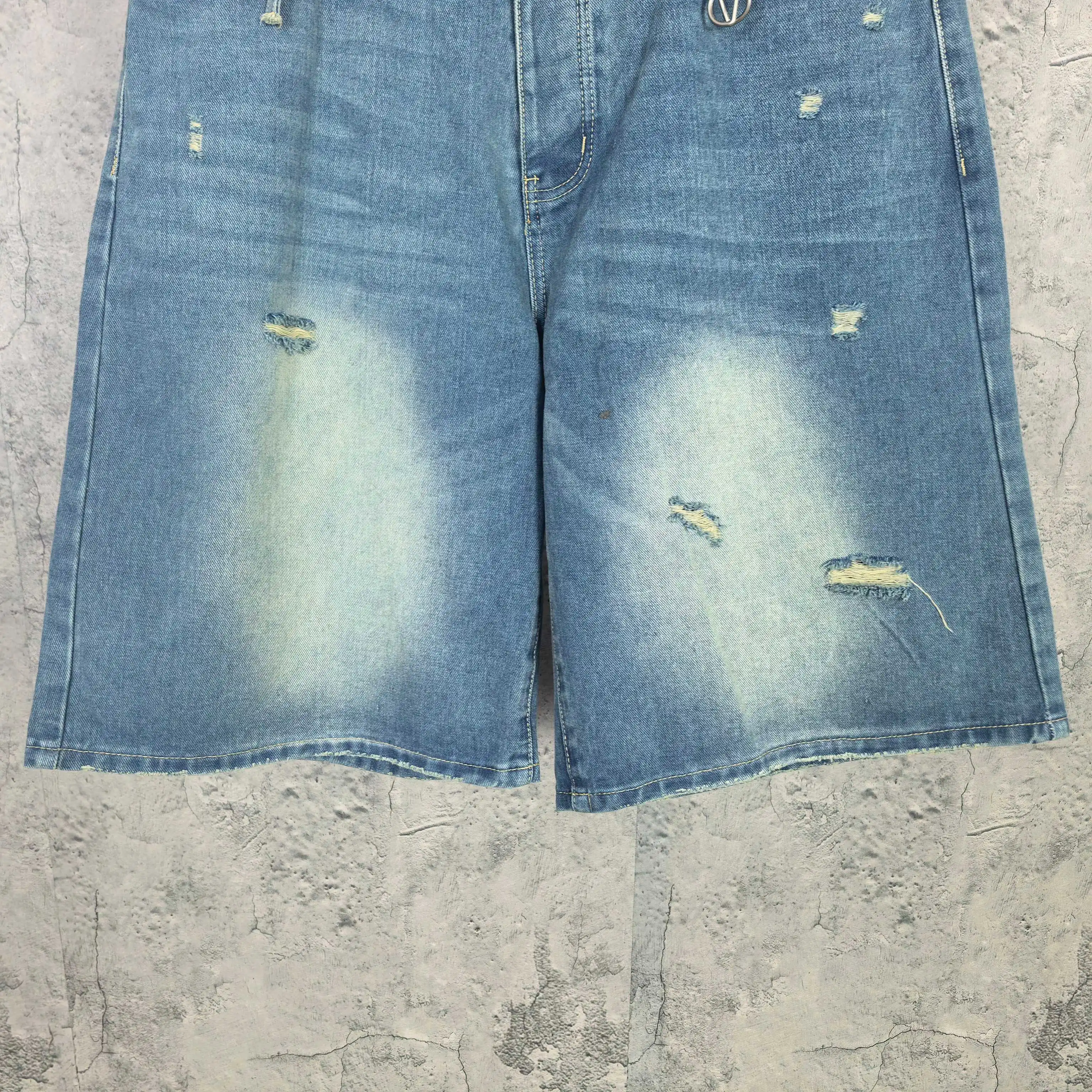 Distressed Trompe L'oeil Print Denim Shorts D19023242 — view 8