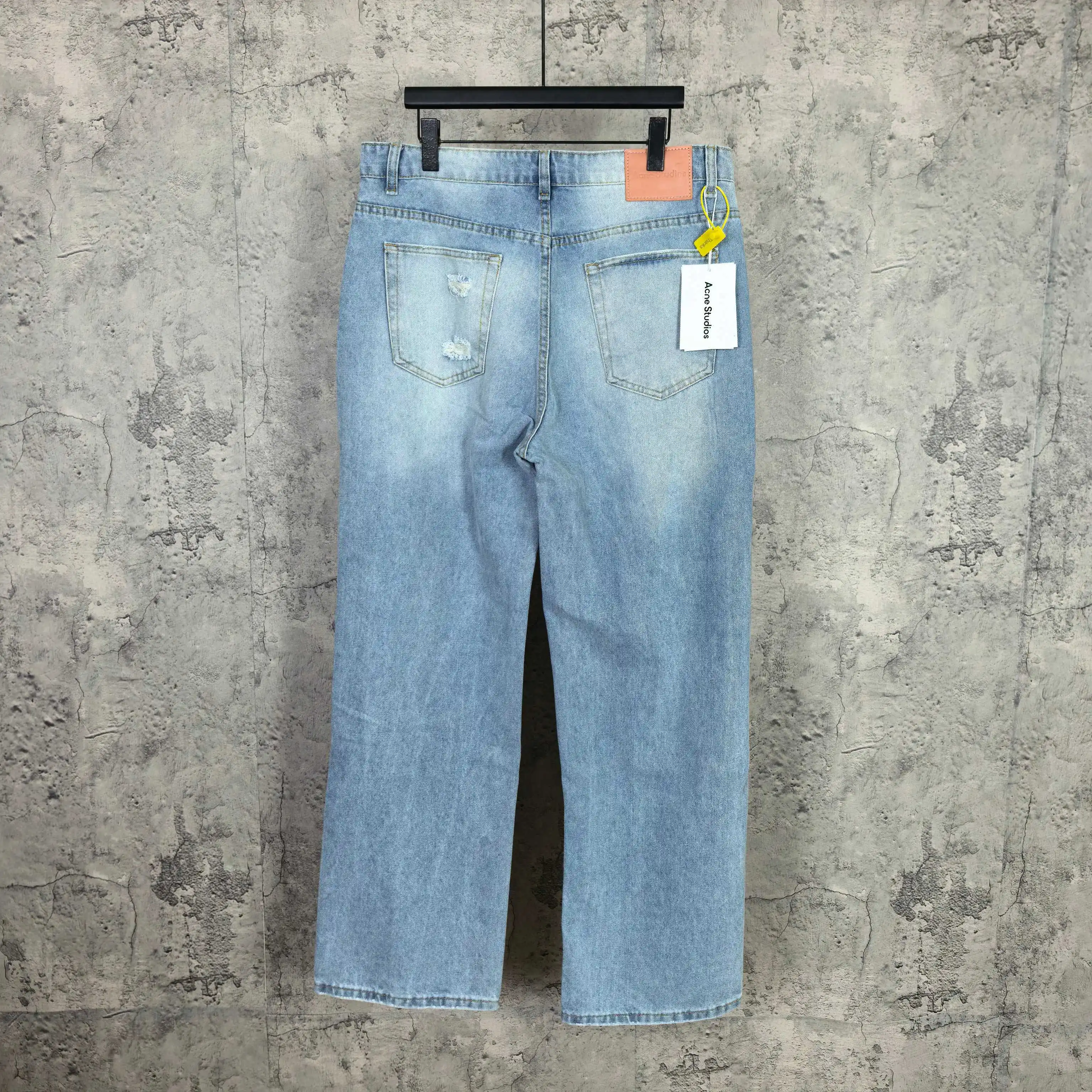 Distressed Straight-Leg Jeans D19023283 — view 2