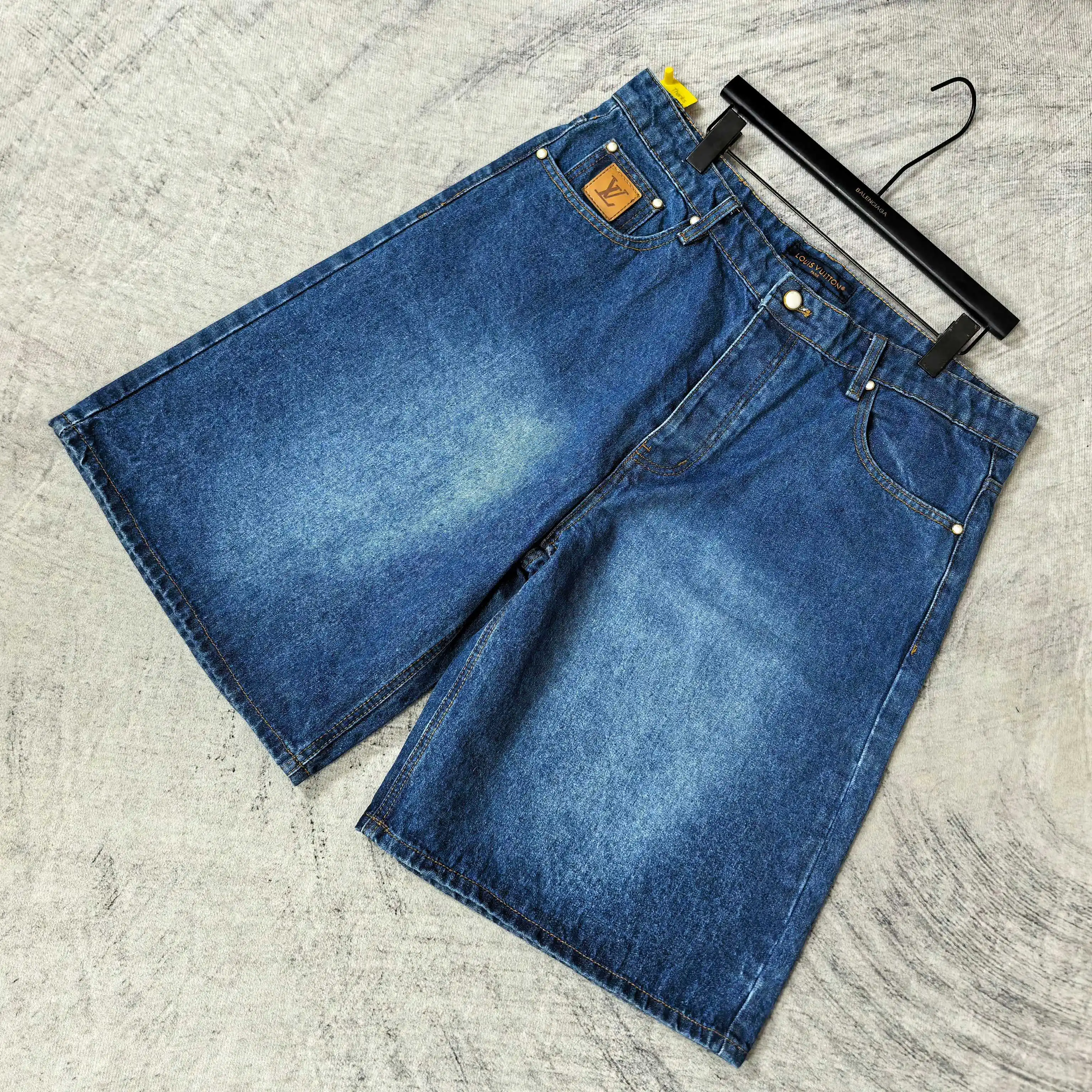 Washed Denim Shorts with Pearl Button D19023209 — view 4