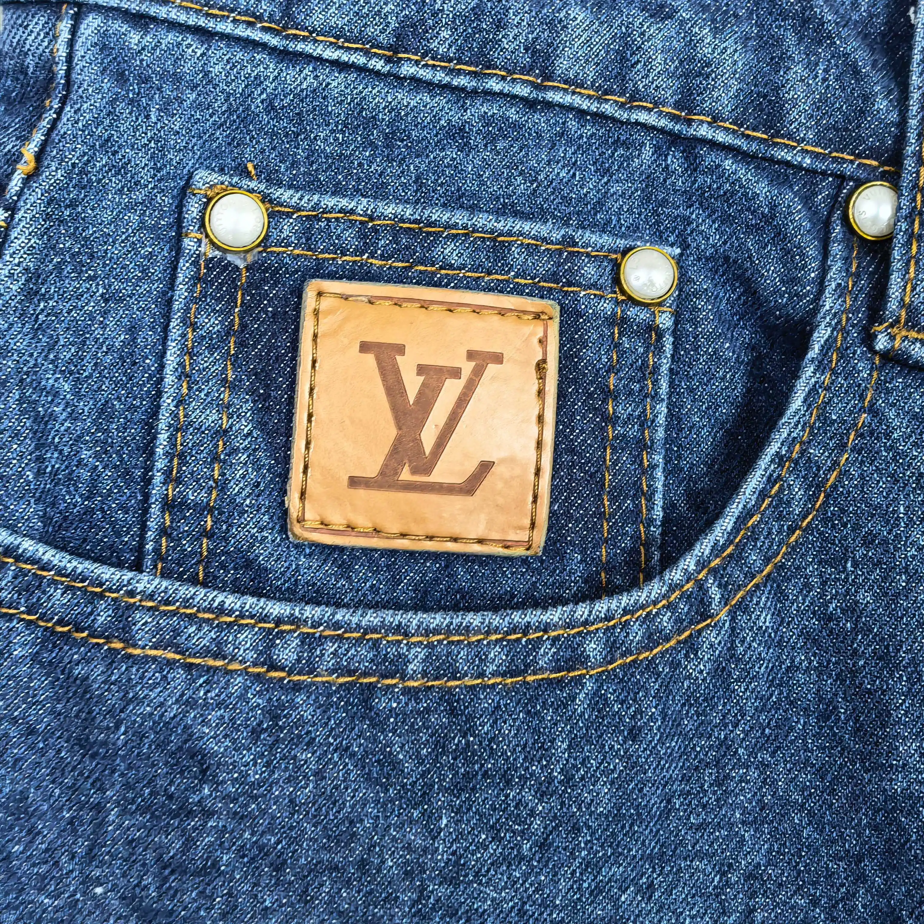 Washed Denim Shorts with Pearl Button D19023209 — view 8