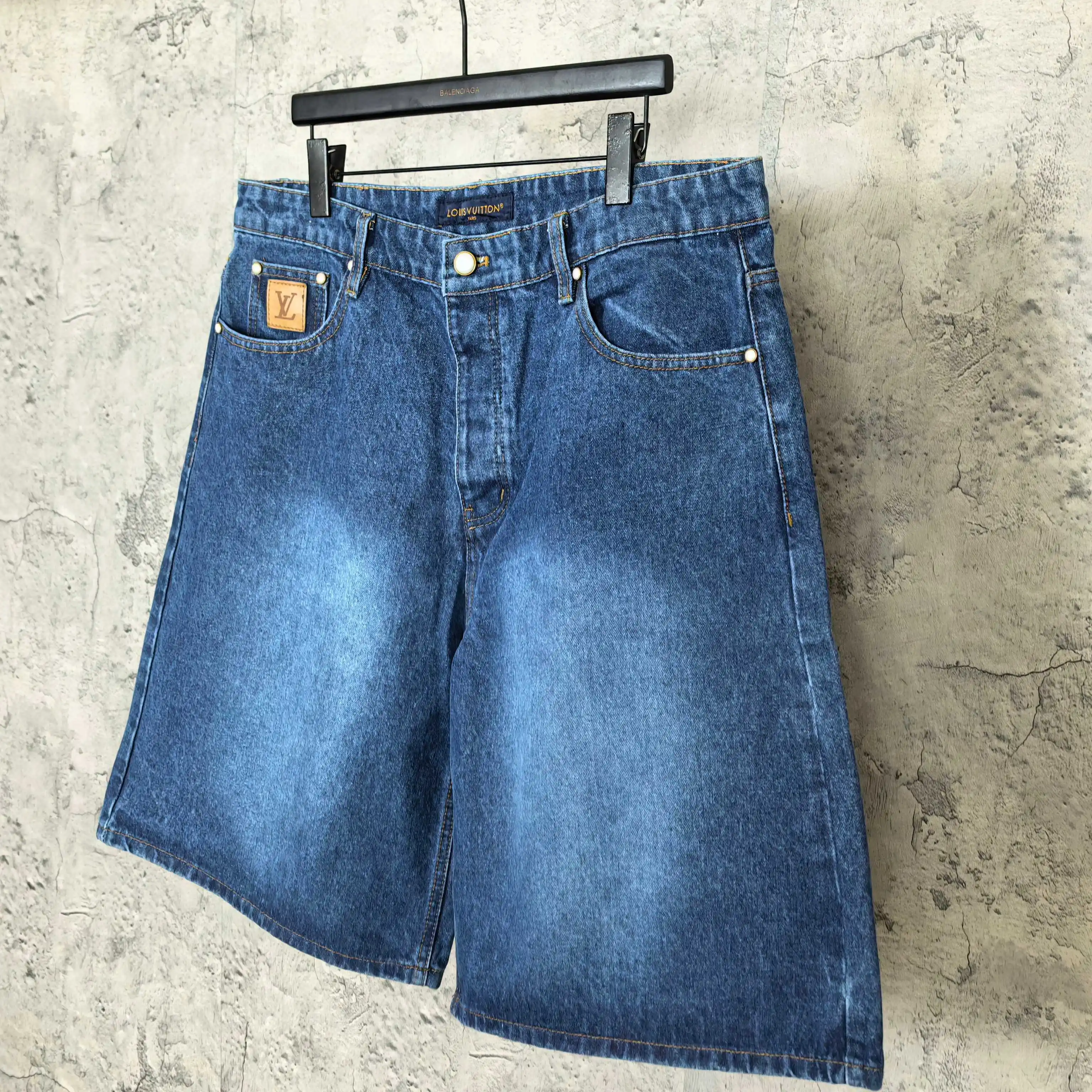 Washed Denim Shorts with Pearl Button D19023209 — view 9
