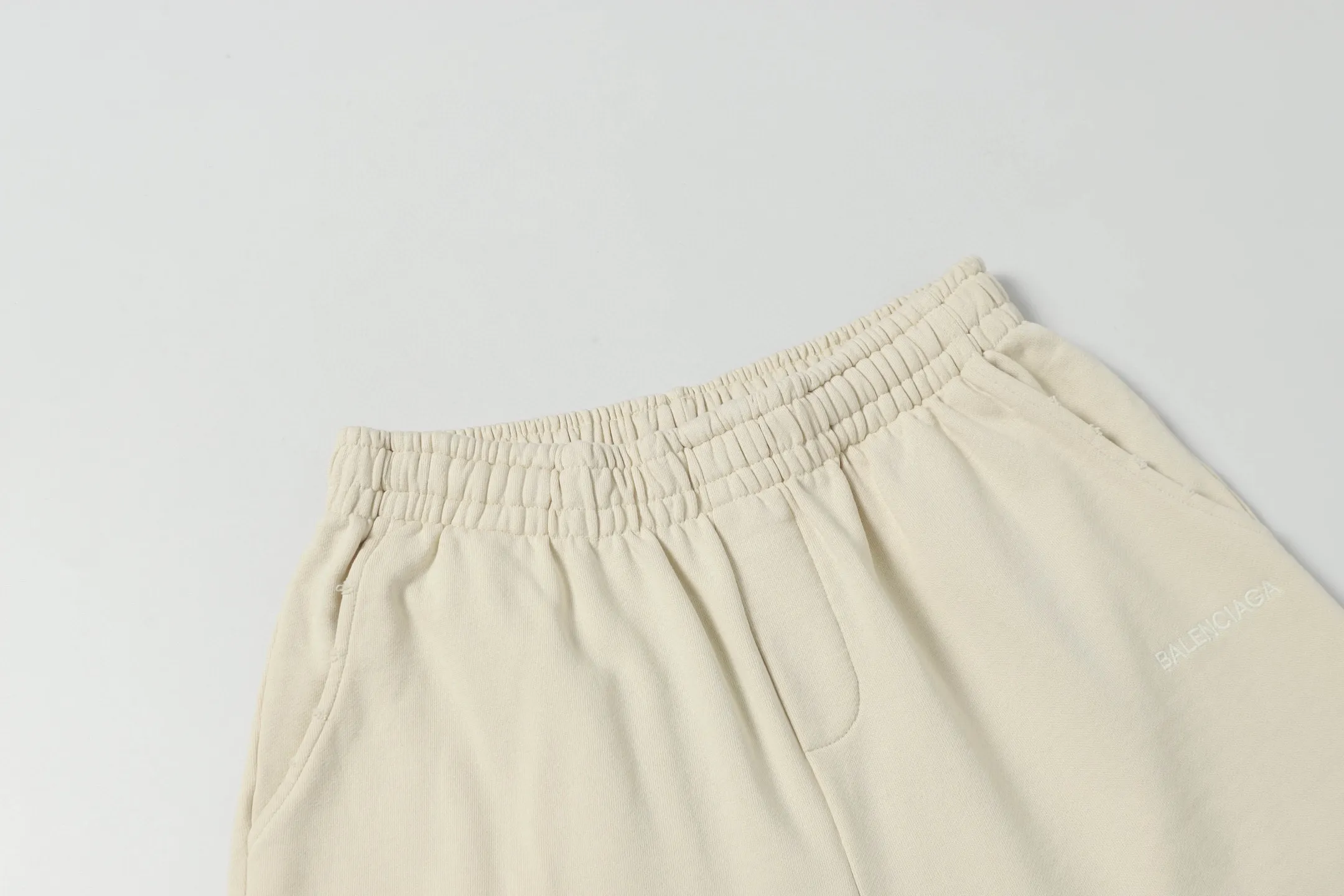 Logo-Embroidered Distressed Cotton Shorts D19012803 — view 3
