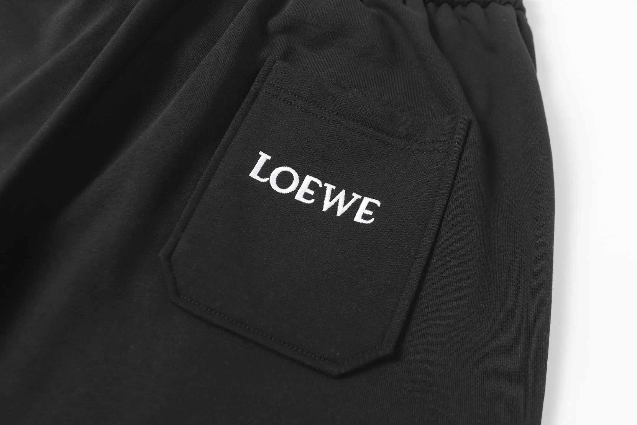 Logo-Embroidered Drawstring Cotton Shorts D19012802 — view 9