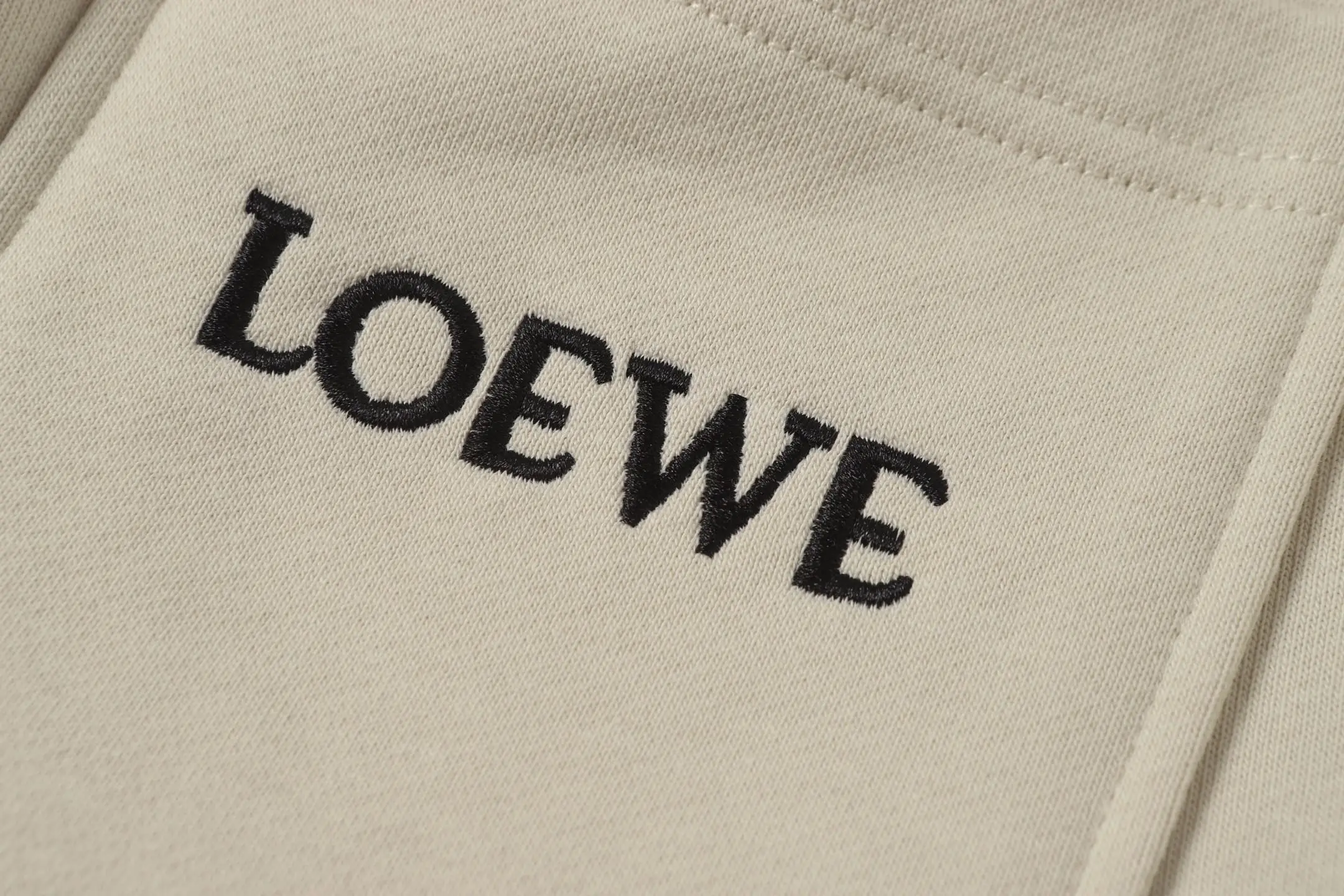 Embroidered Logo Drawstring Shorts D19012801 — view 8