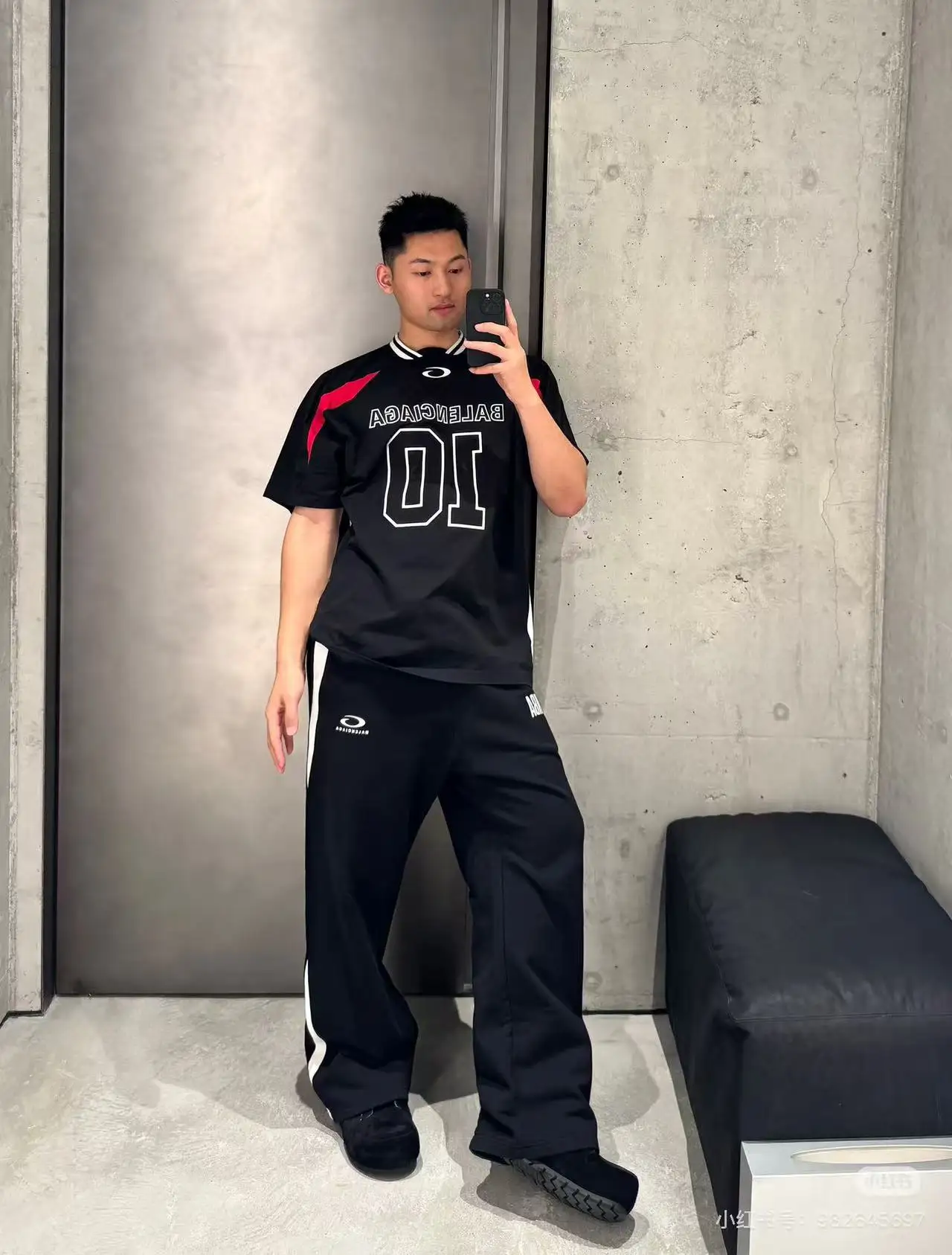 Oversized Embroidered Jersey T-Shirt D19018729 — view 8