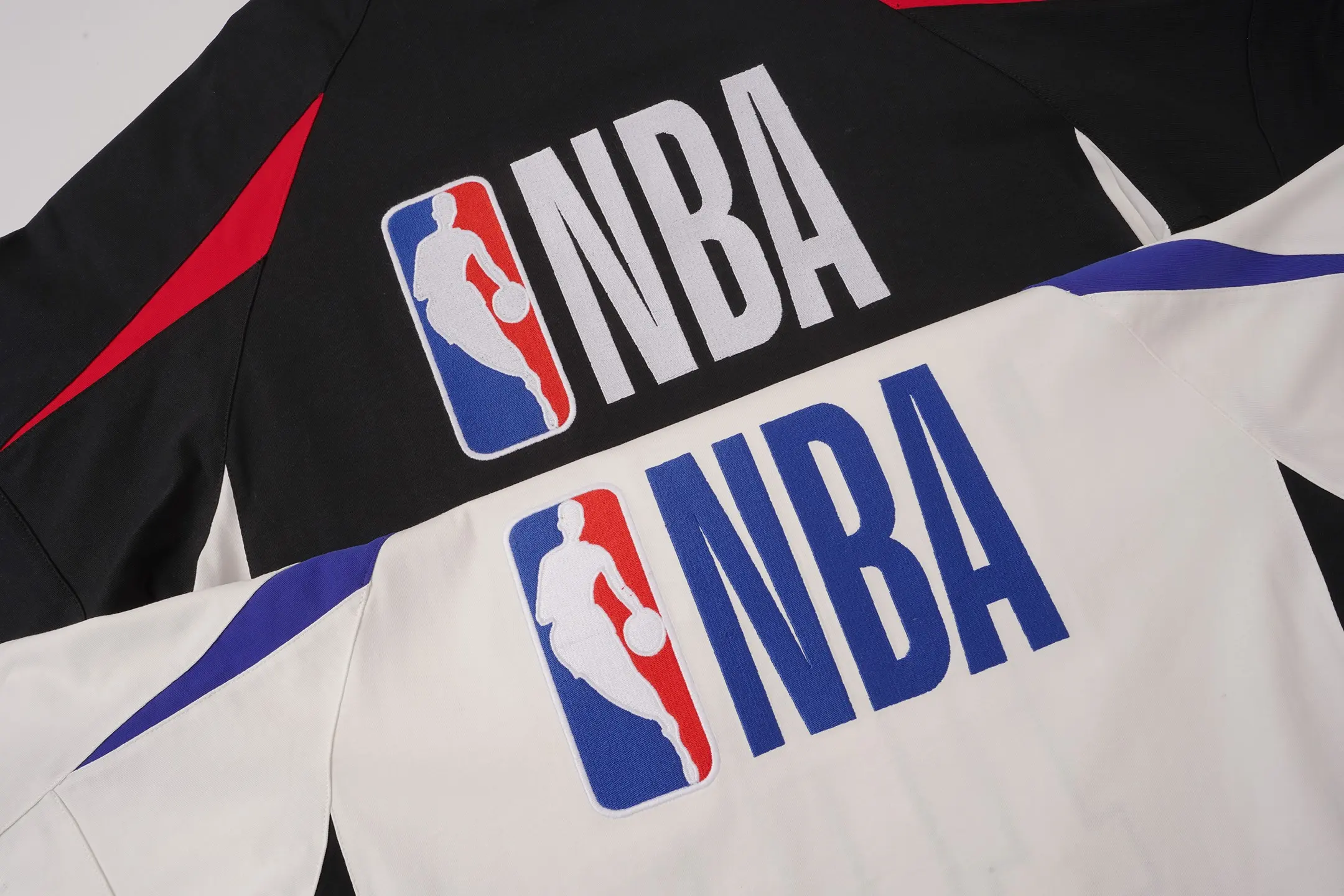 NBA Logo Embroidered Paneled Jersey T-Shirt D19018733 — view 4