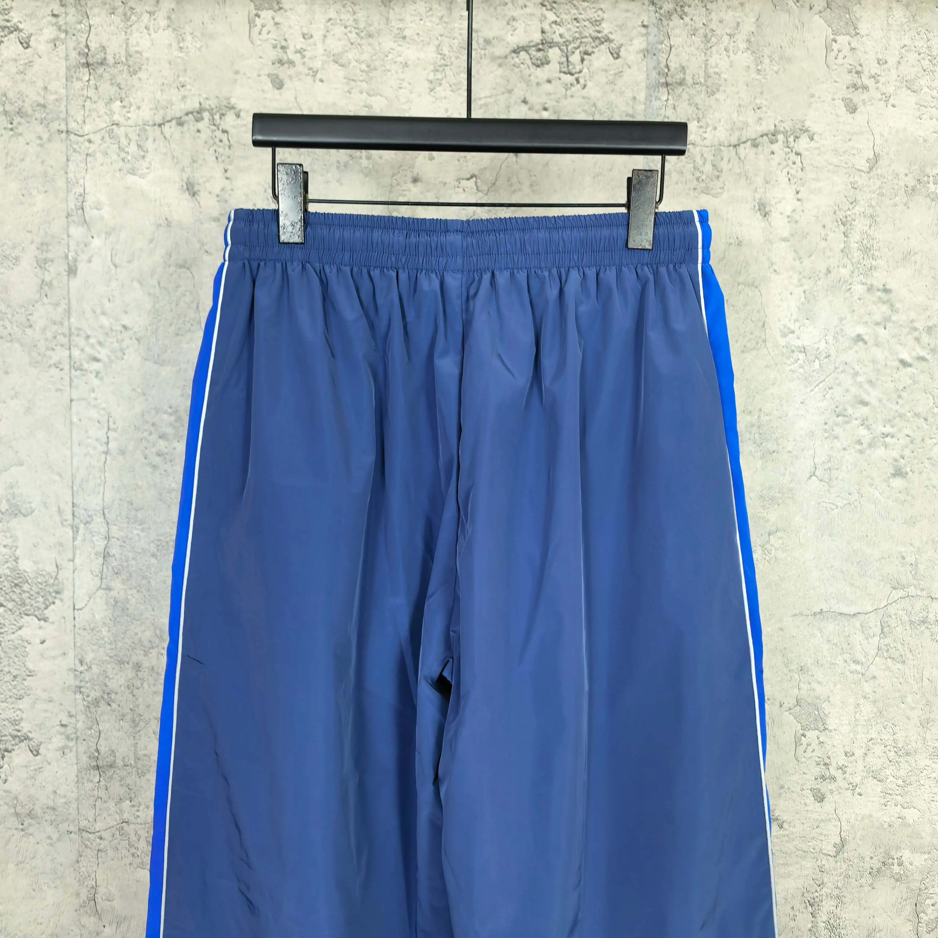 Bodies Relaxed Logo-Print Tracksuit Pants D20023168 — view 6