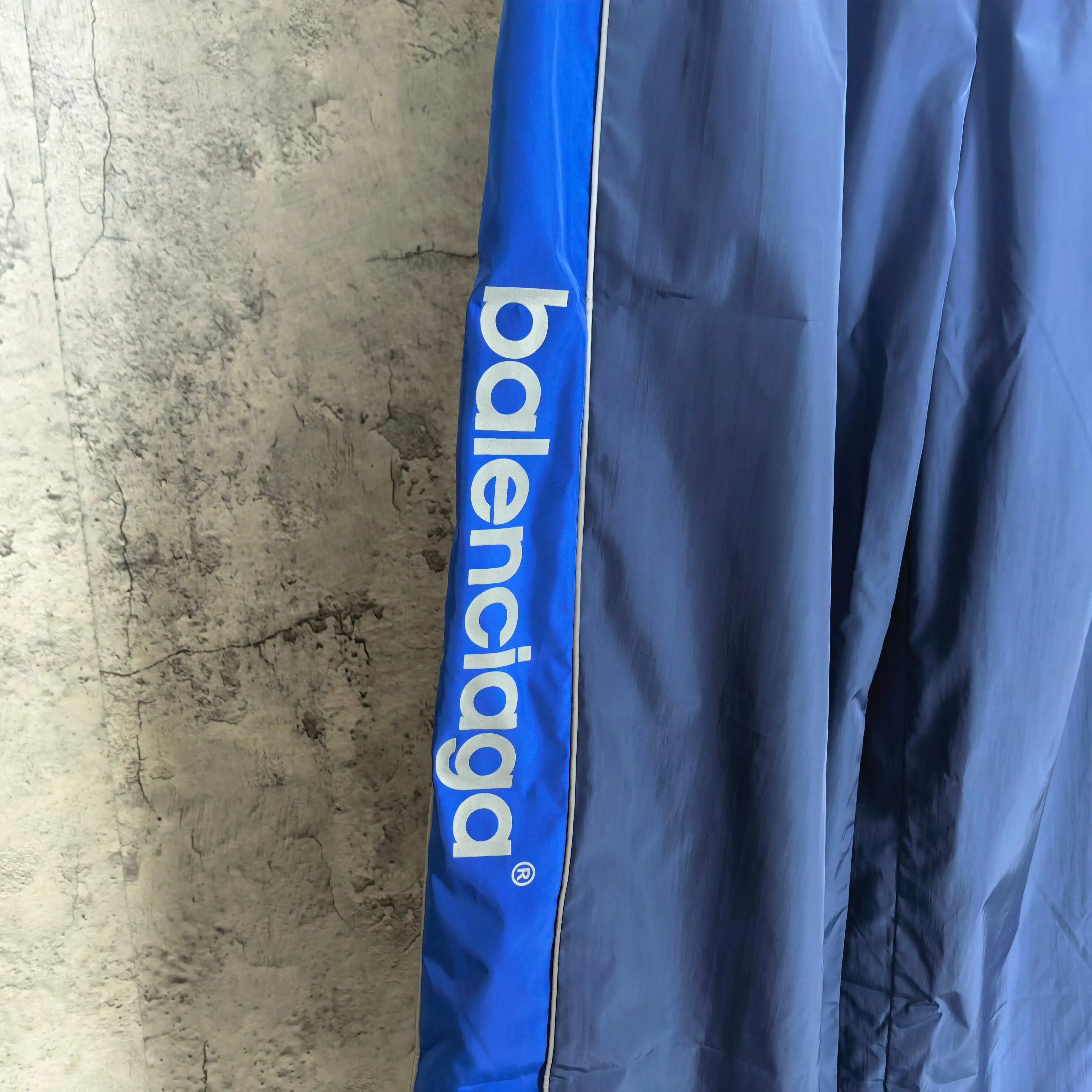 Bodies Relaxed Logo-Print Tracksuit Pants D20023168 — view 13
