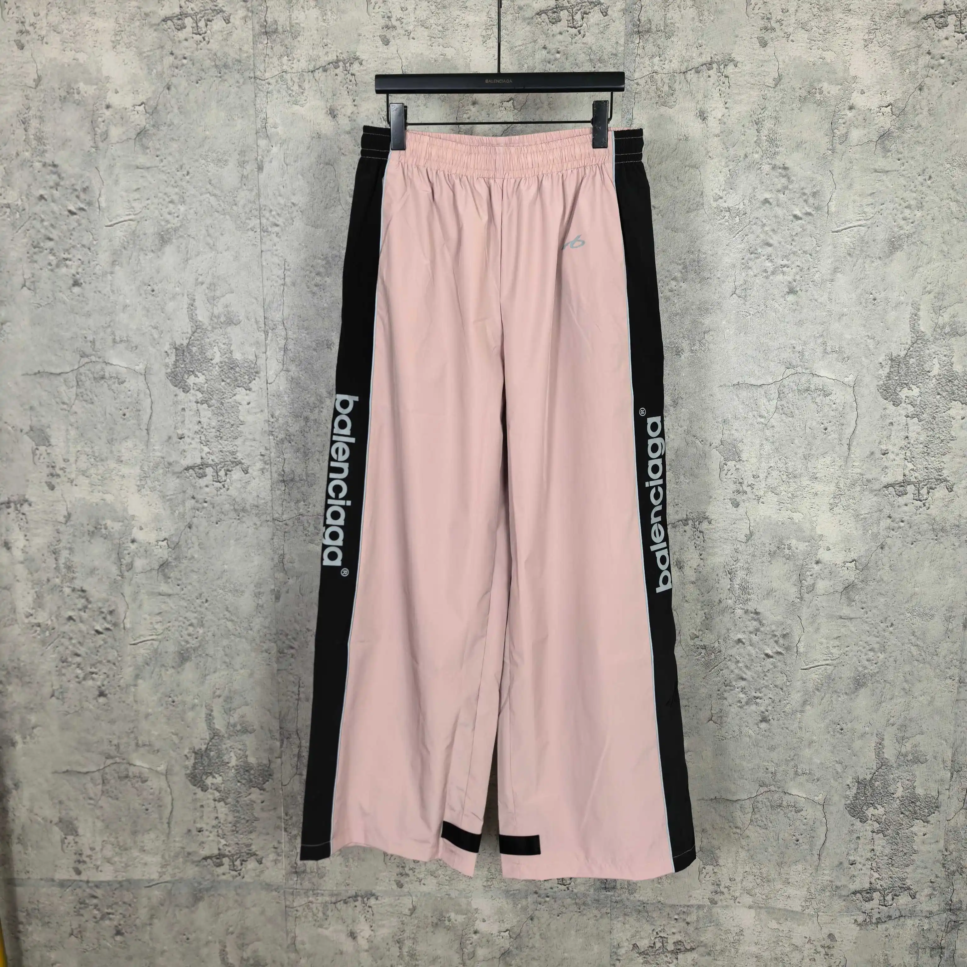 Logo-Print Relaxed Tracksuit Pants D20023170