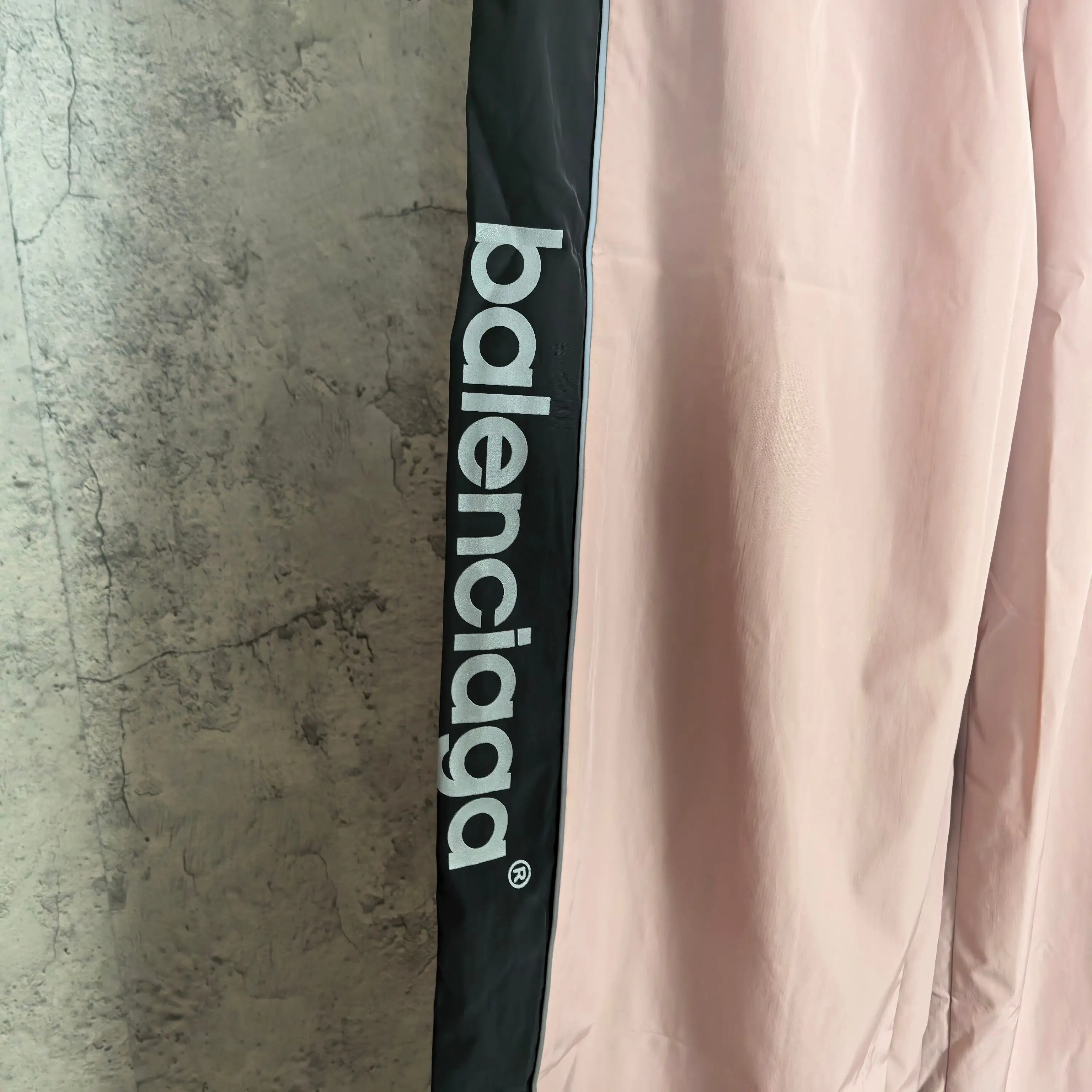 Logo-Print Relaxed Tracksuit Pants D20023170 — view 13