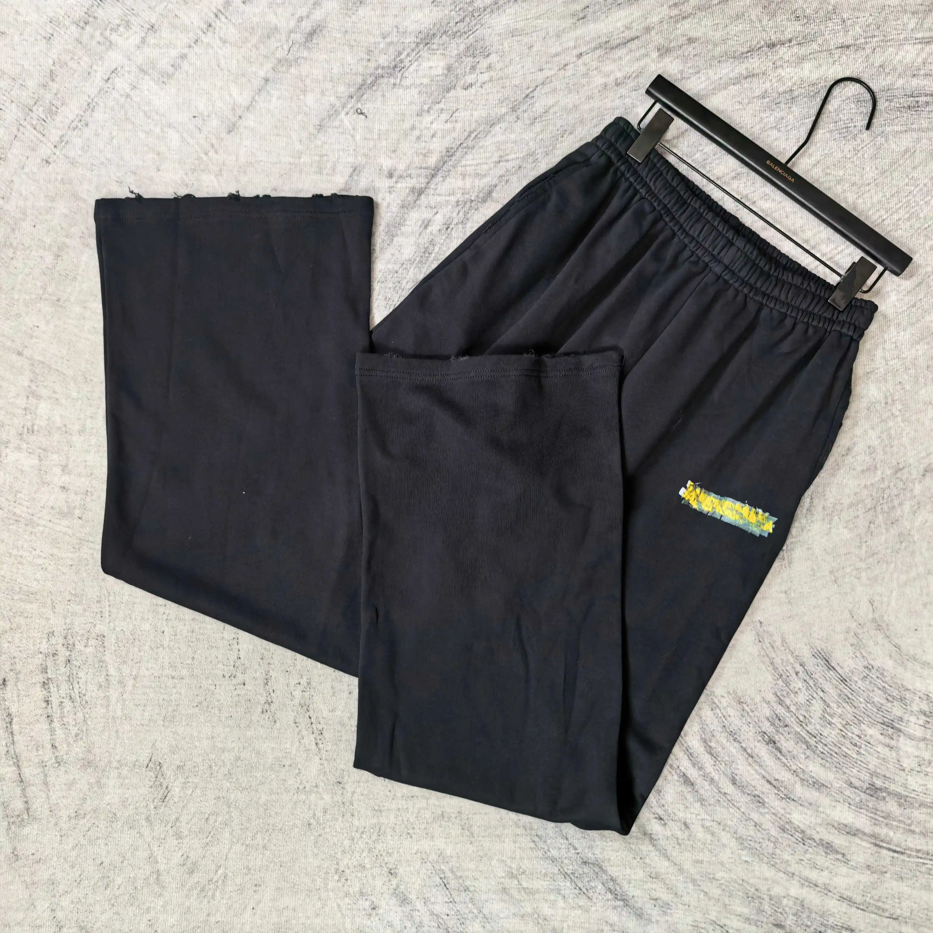 Messy Spray Logo Baggy Sweatpants D20023194 — view 4