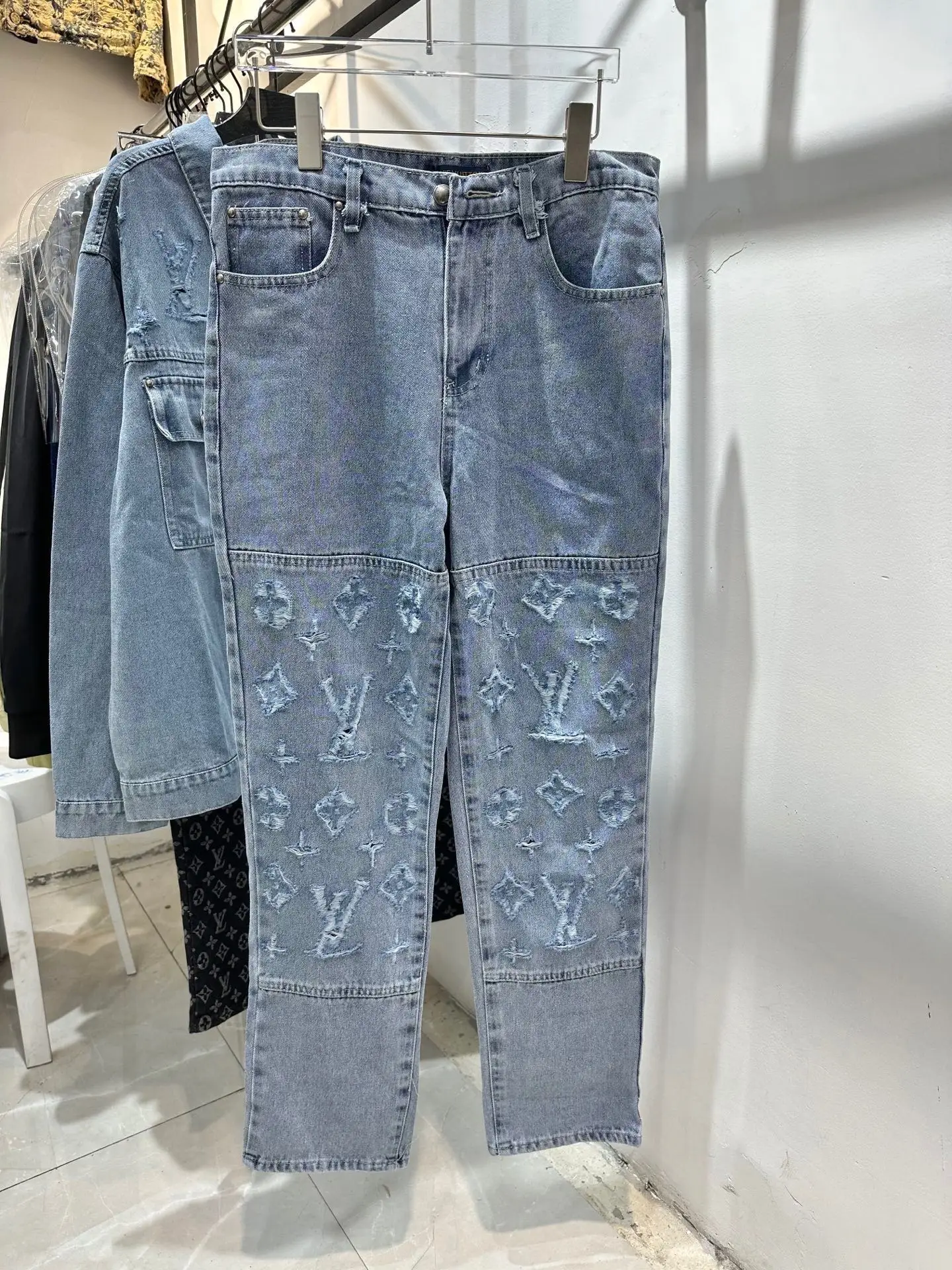 Monogram Distressed Straight-Leg Jeans D20013439