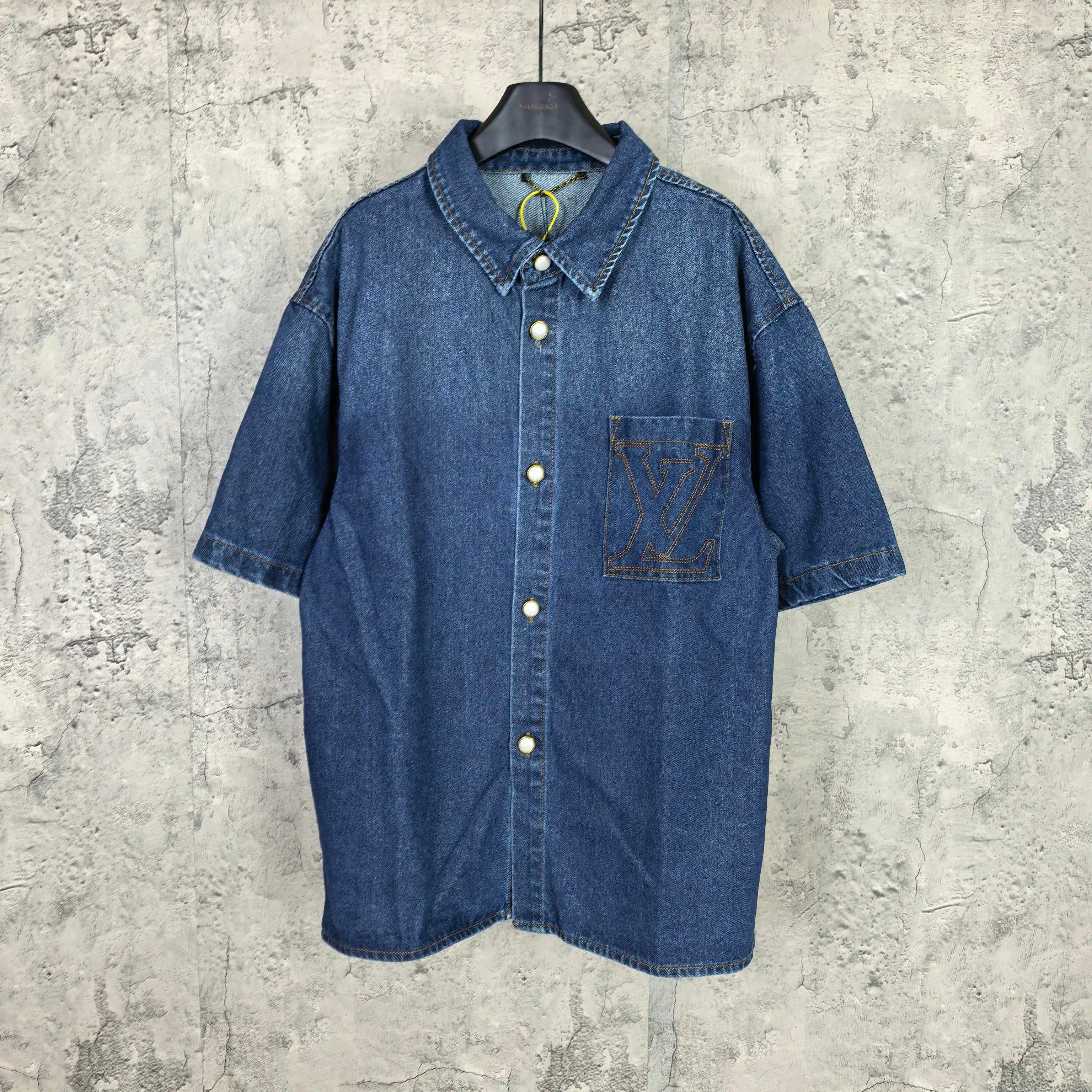 Logo-Embroidered Denim Short-Sleeve Shirt D20523208