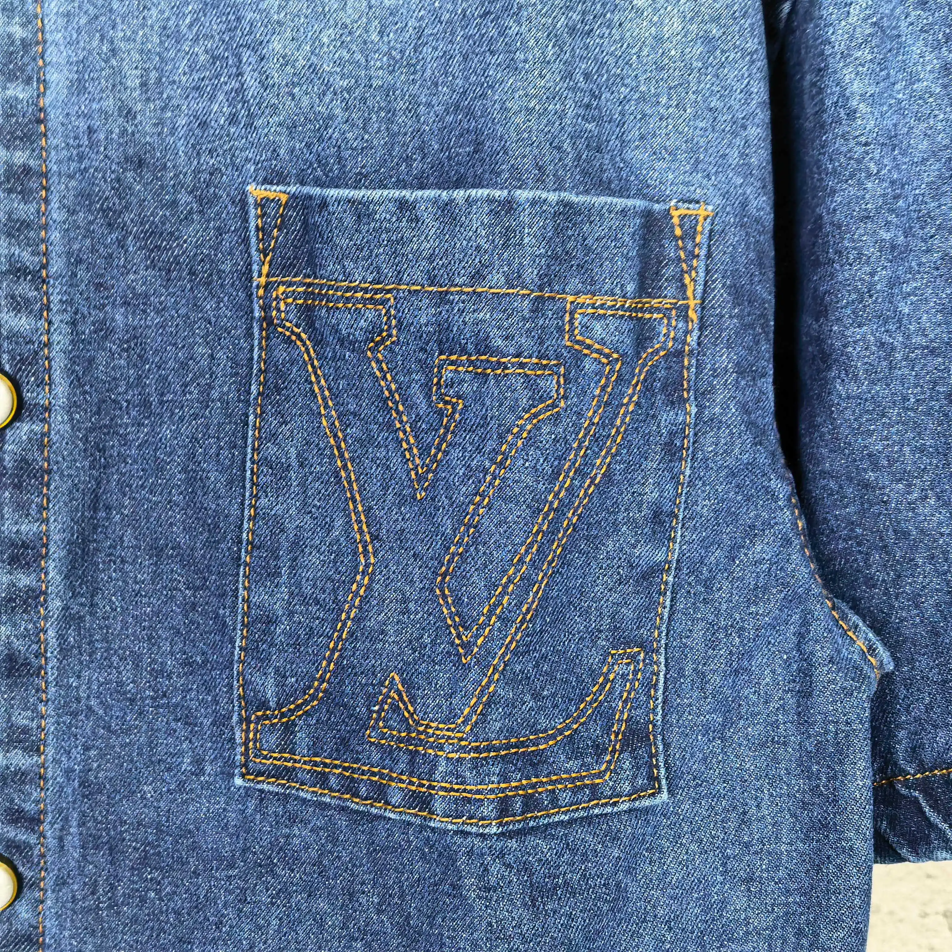 Logo-Embroidered Denim Short-Sleeve Shirt D20523208 — view 8