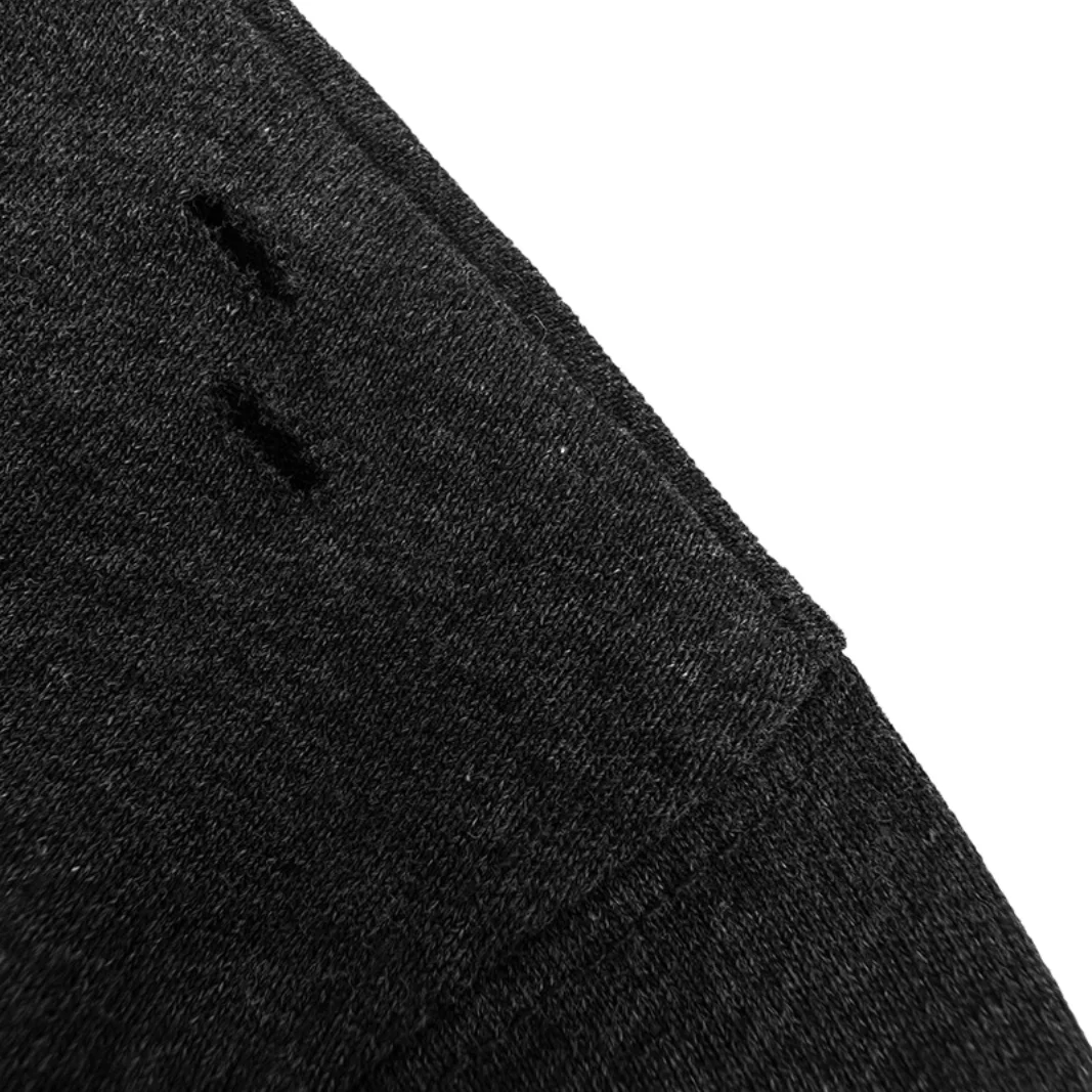 Gothic Logo Distressed Long-Sleeve T-Shirt D21020995 — view 7