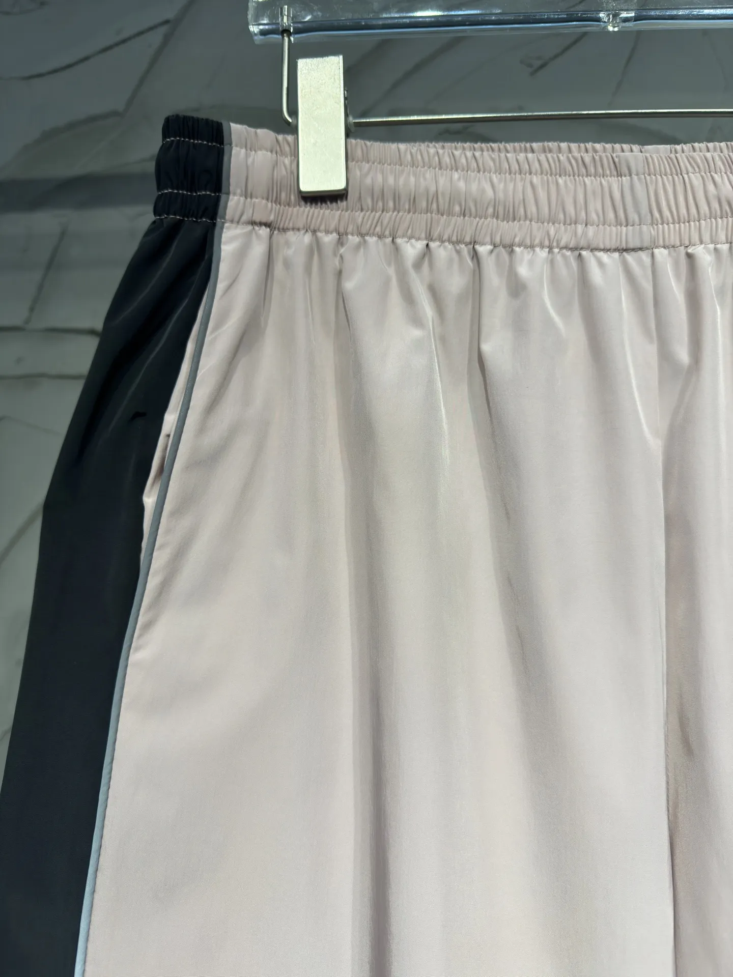 Bodies Reflective Logo Track Pants D21023033 — view 2
